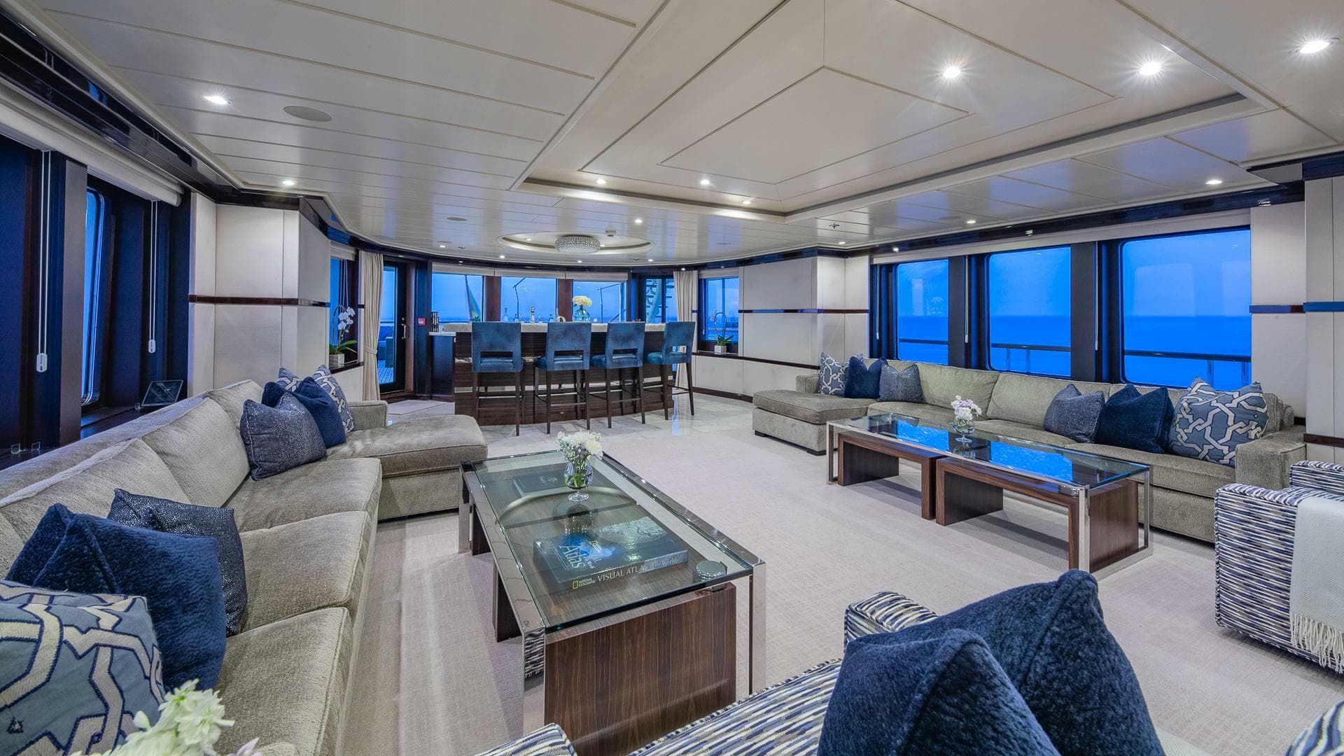 2004 Amels — photo 22