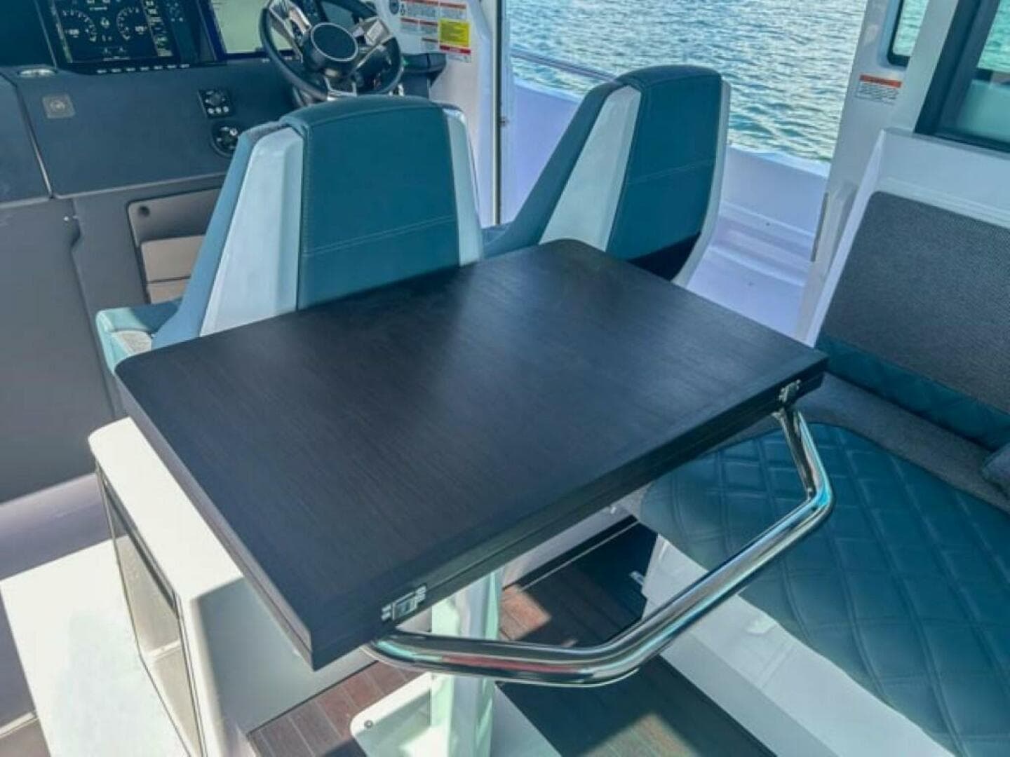 2024 Axopar 37 XC Cross Cabin — photo 20