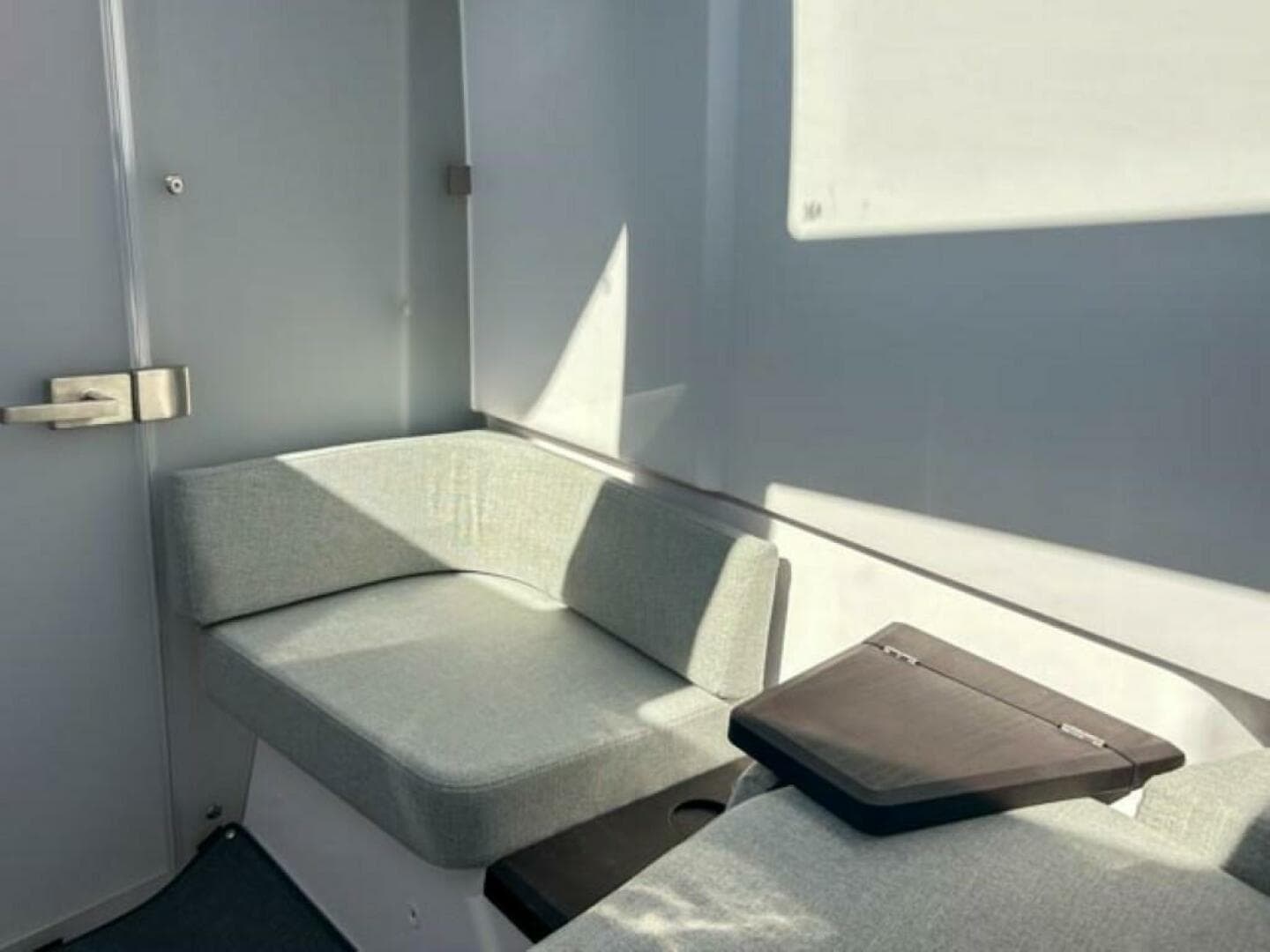 2024 Axopar 37 XC Cross Cabin — photo 15