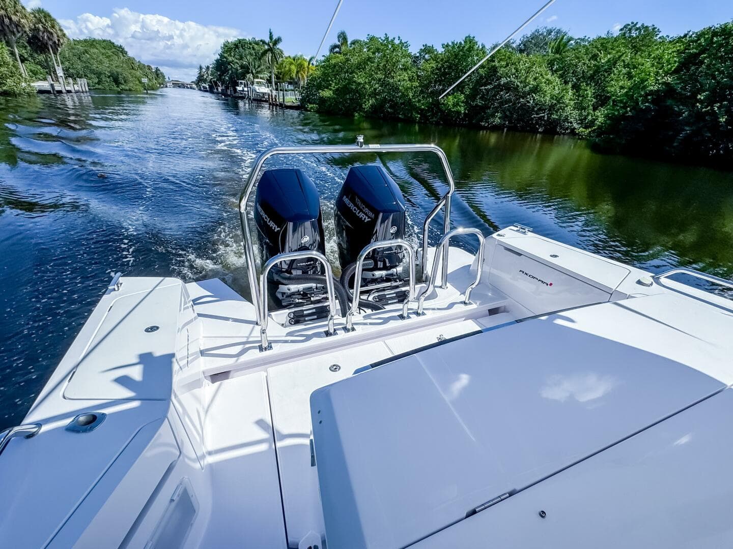 2024 Axopar 37 Sun Top — photo 10