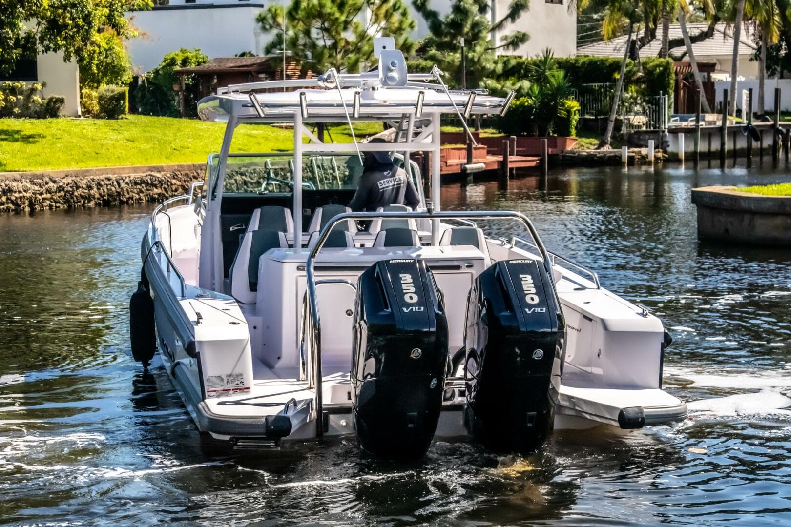 2024 Axopar 37 Sun Top — photo 35