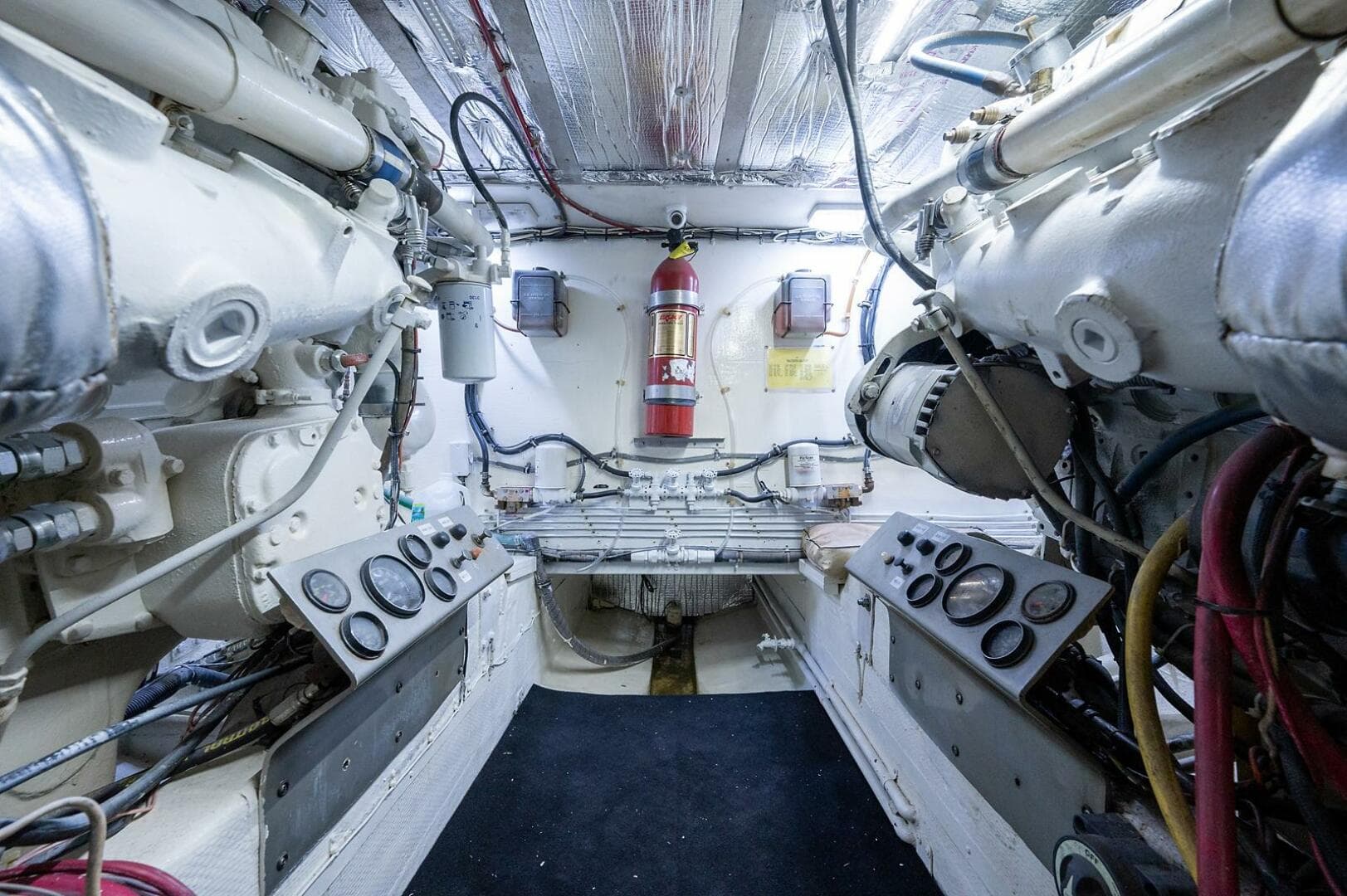 1986 Tollycraft Pilothouse — photo 19