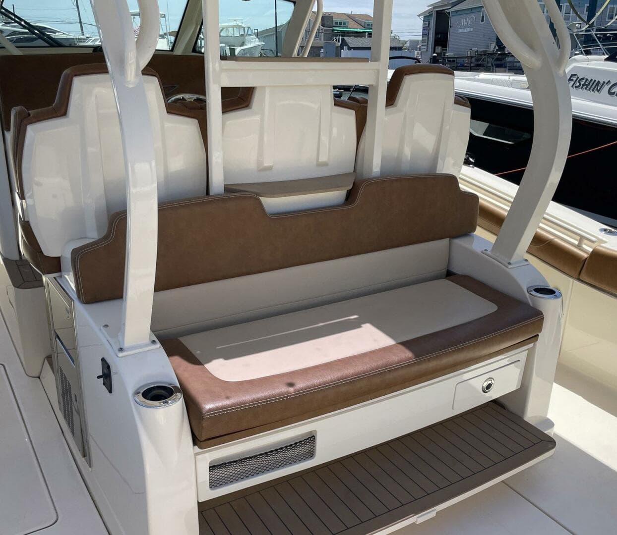 2019 Scout 380 LXF — photo 32