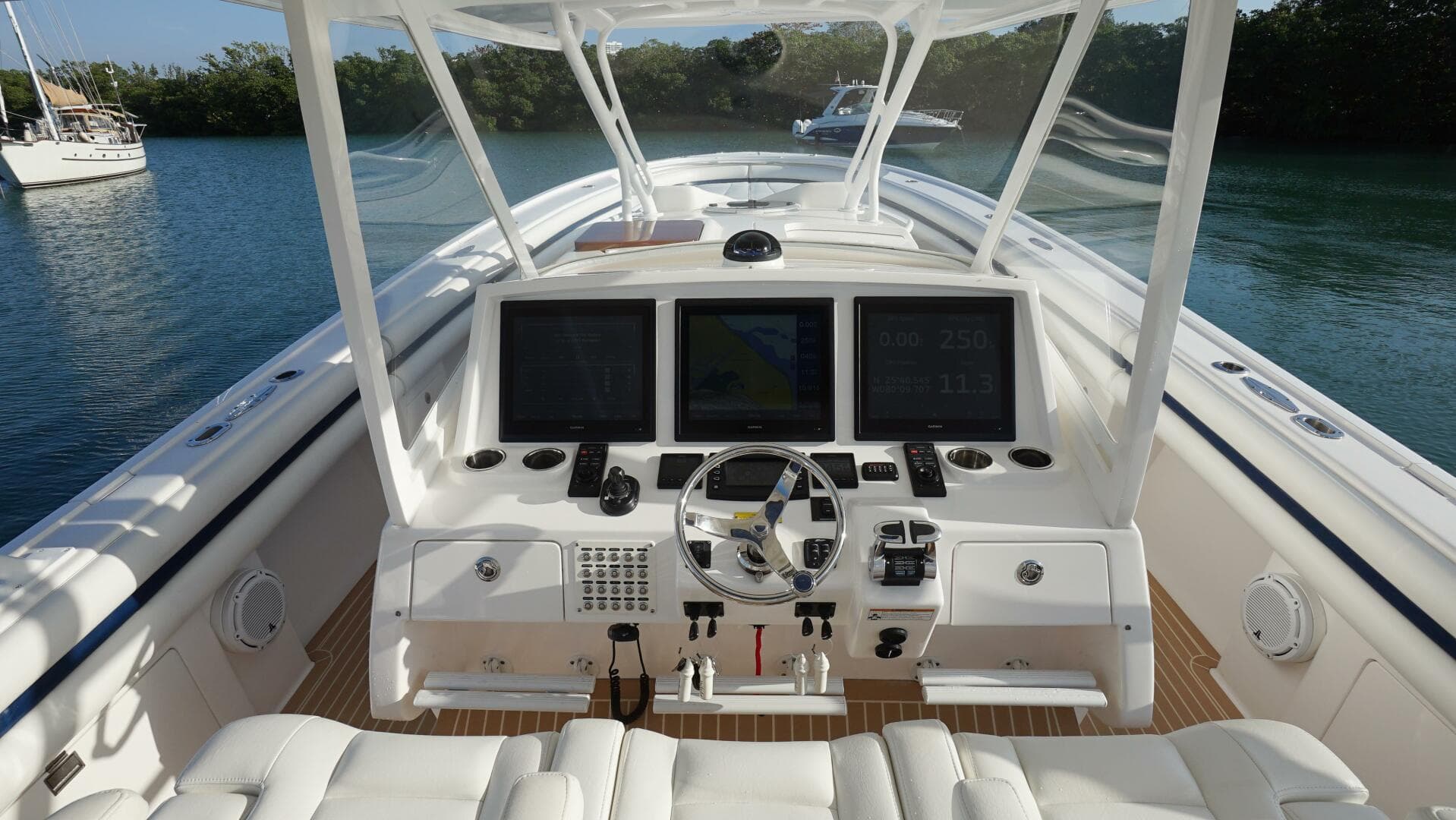 2016 Intrepid 47’ Intrepid, — photo 11