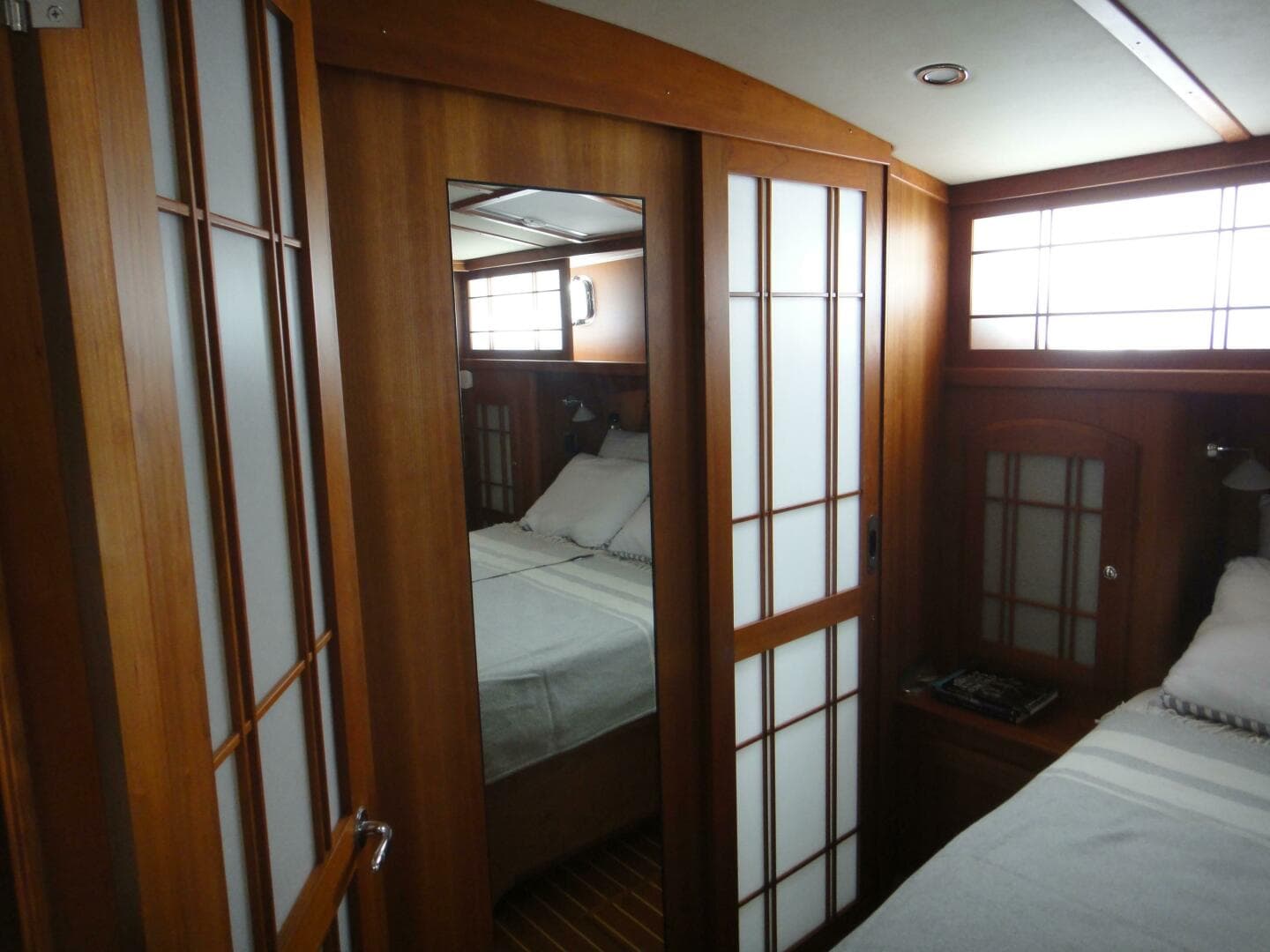 2018 Sabre 48 Salon Express — photo 19