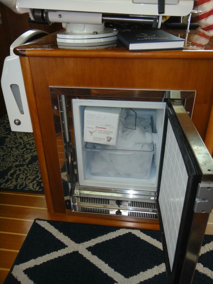 2018 Sabre 48 Salon Express — photo 9