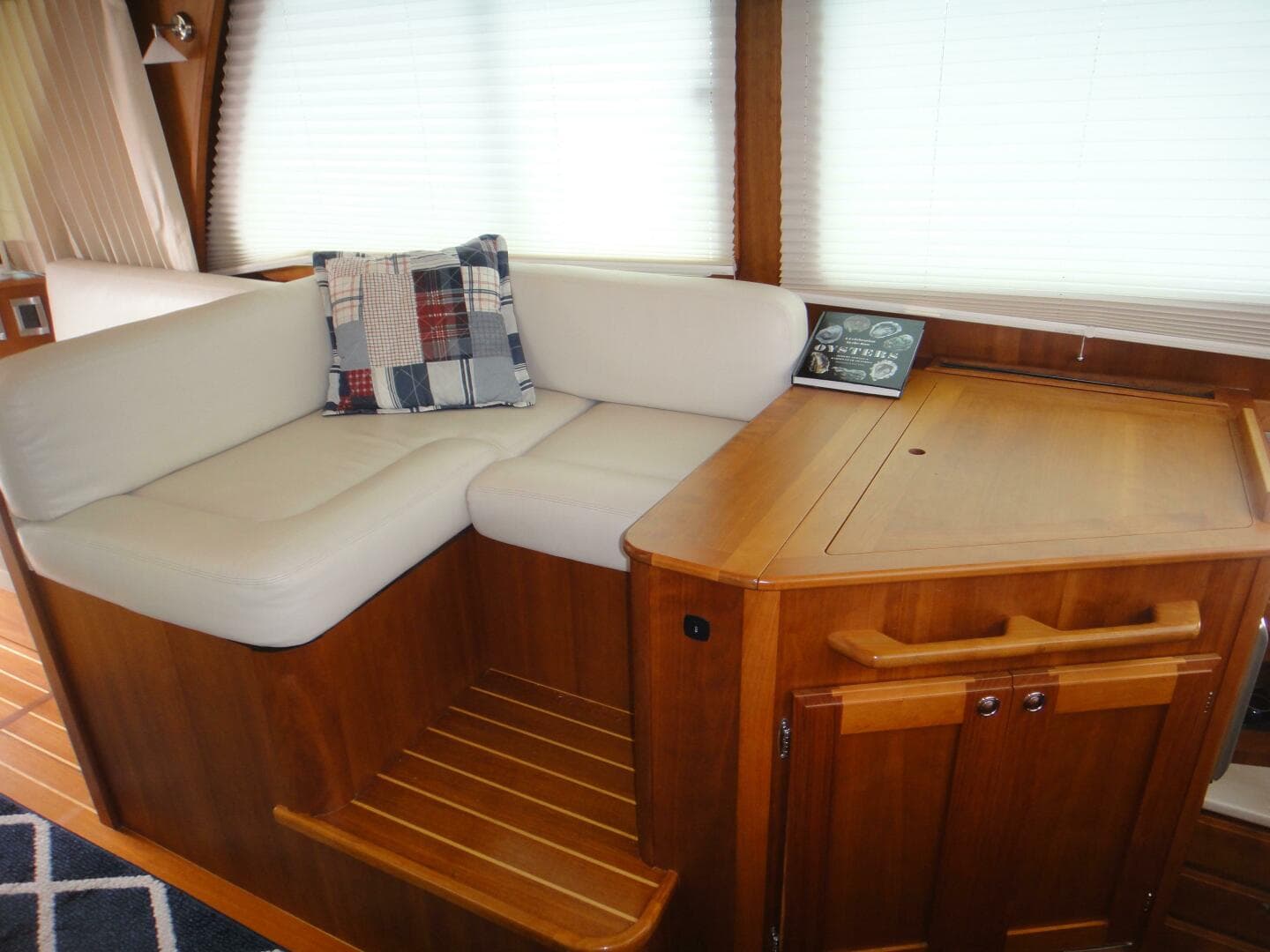 2018 Sabre 48 Salon Express — photo 6