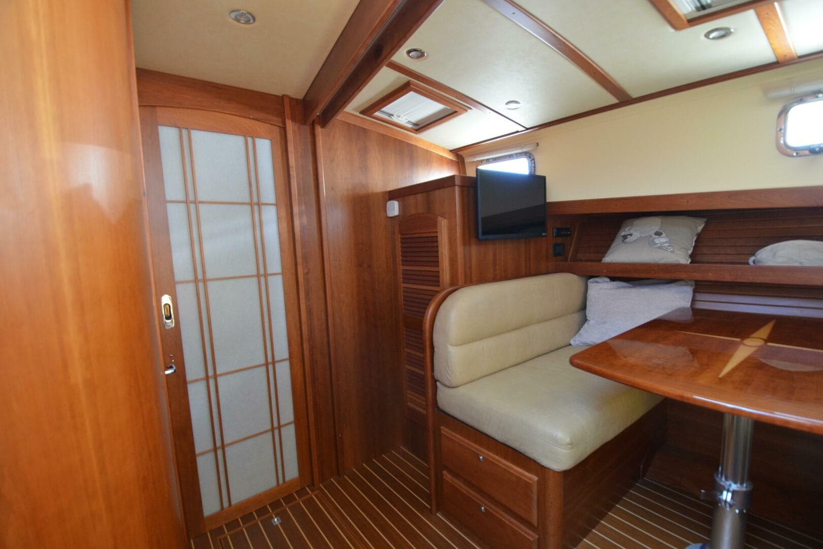 2014 Sabre 42 Salon Express — photo 27