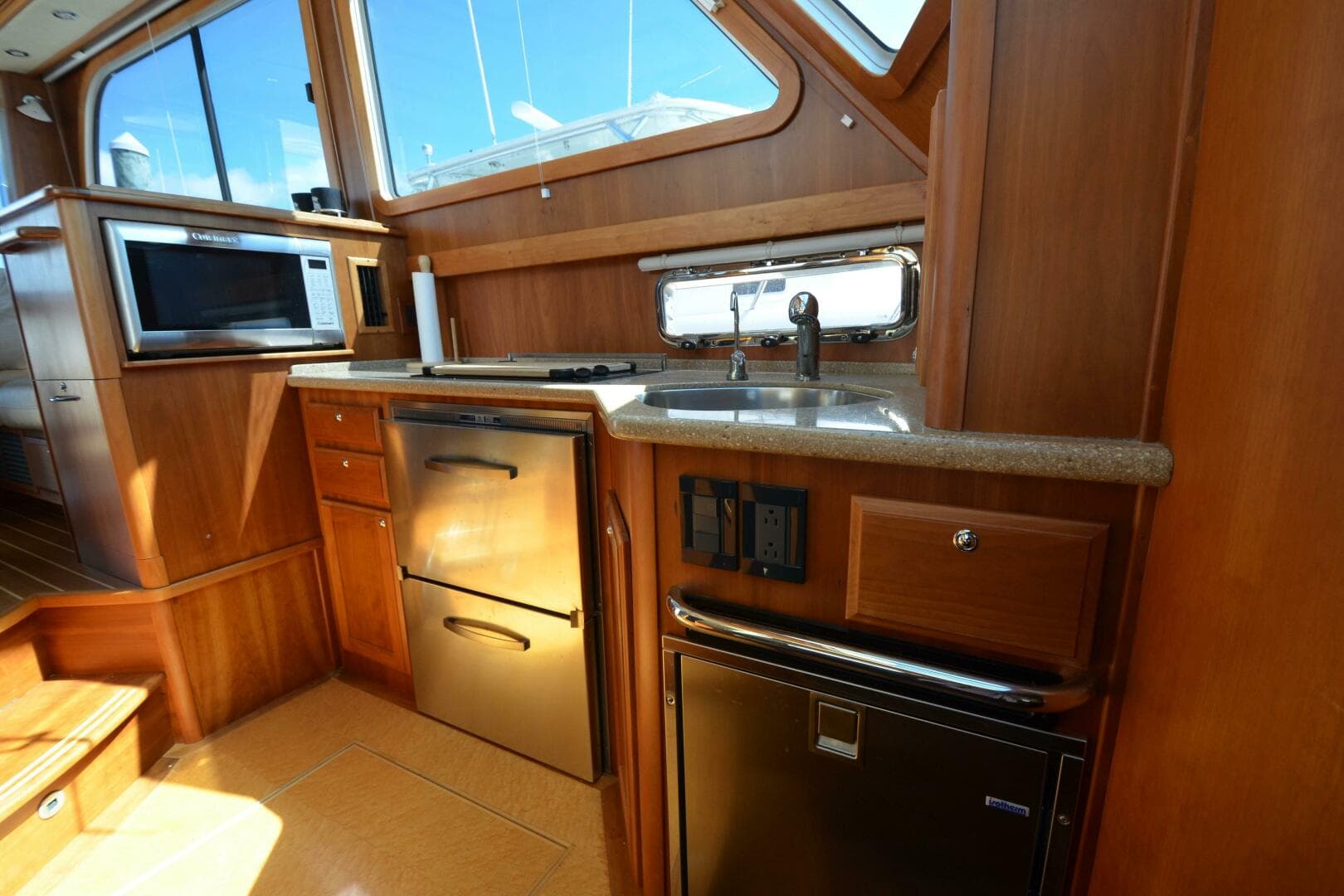 2014 Sabre 42 Salon Express — photo 24