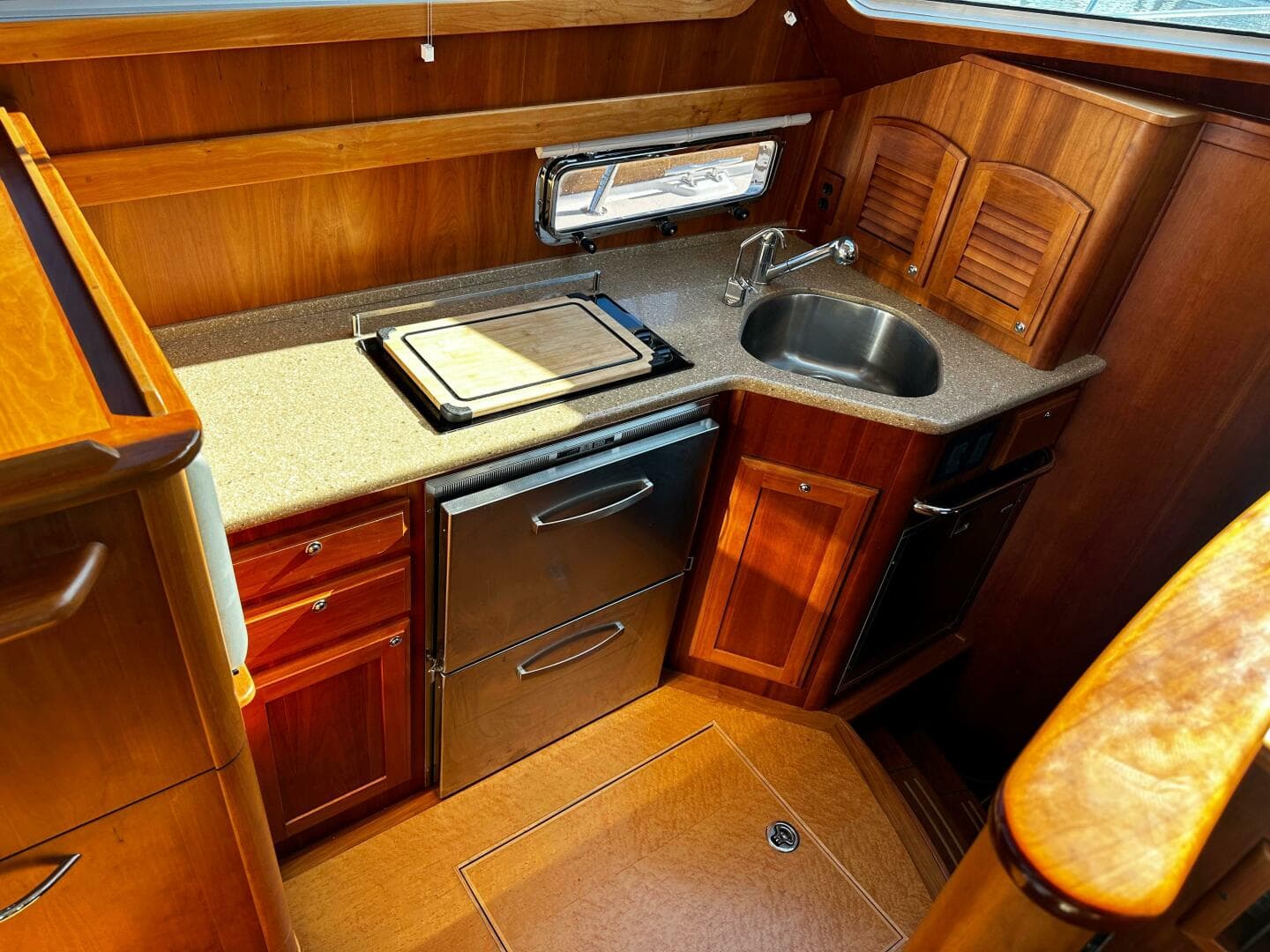 2014 Sabre 42 Salon Express — photo 23
