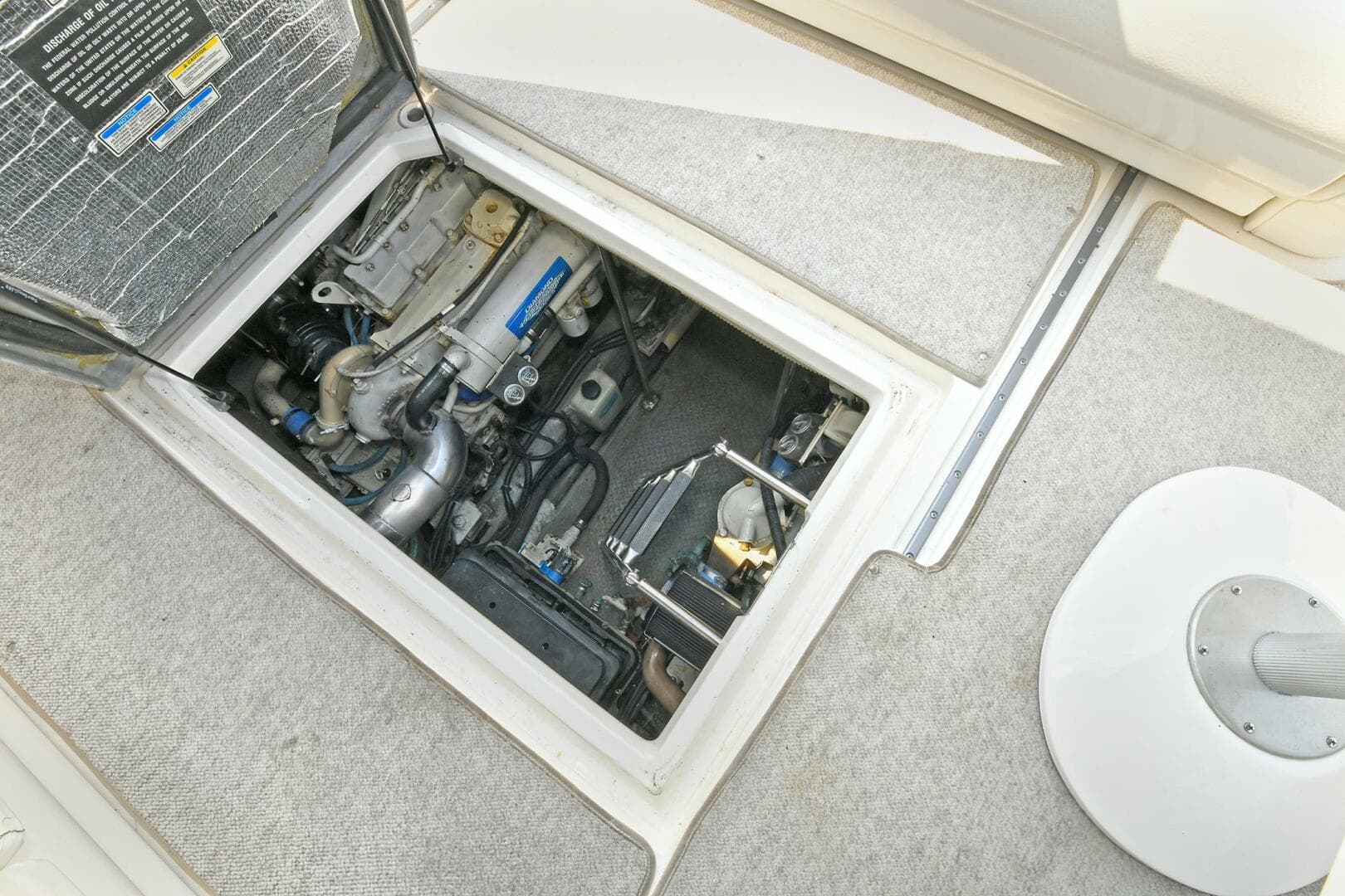 2000 Sea Ray 460 Sundancer — photo 13