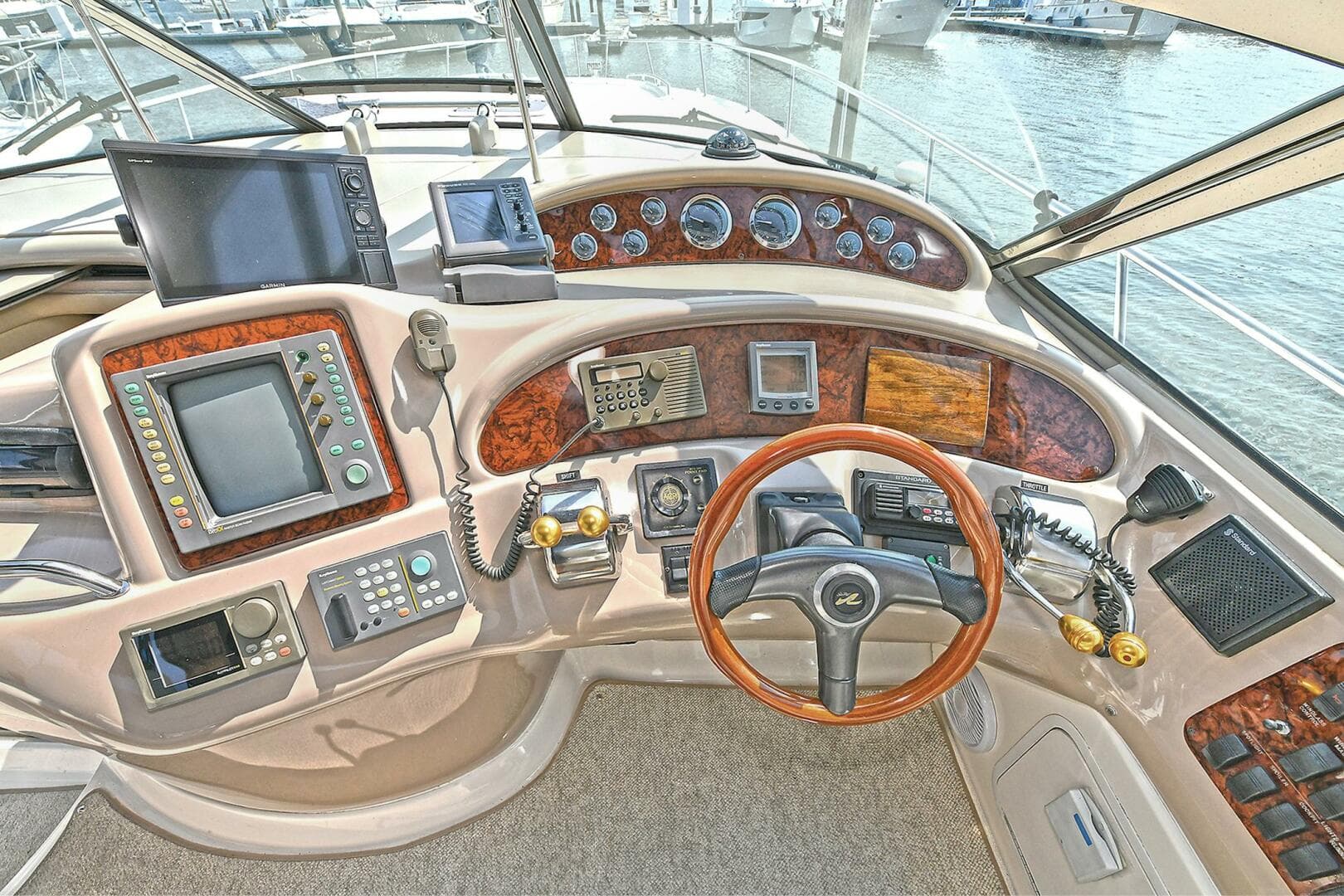 2000 Sea Ray 460 Sundancer — photo 14