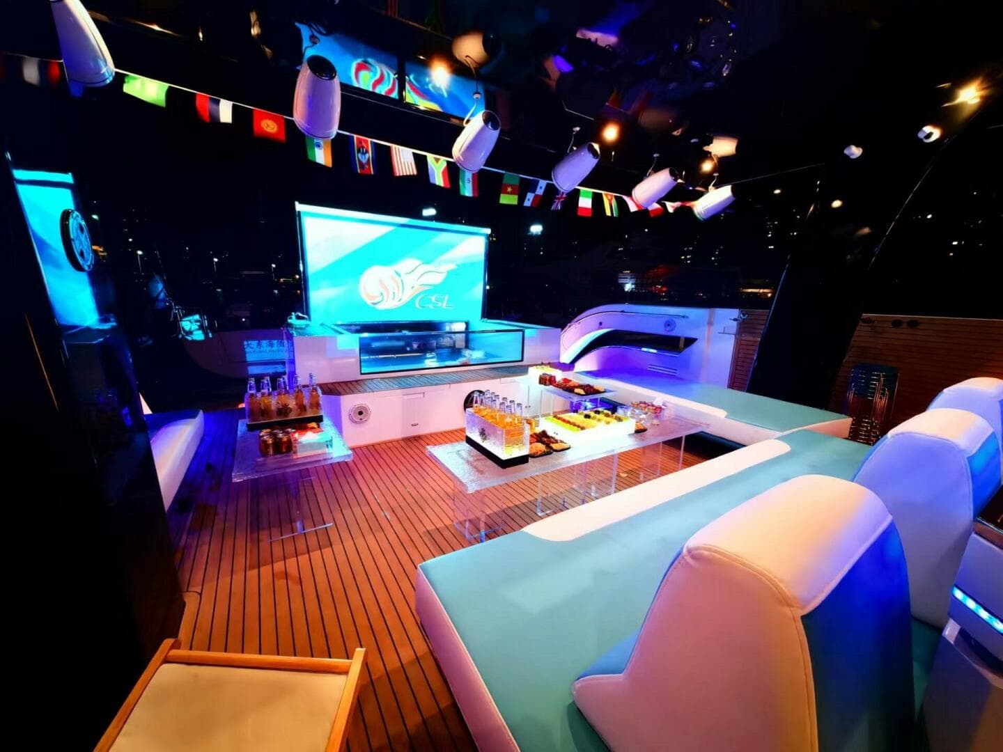 2026 Diamond Yachts P55 Power Catamaran — photo 10