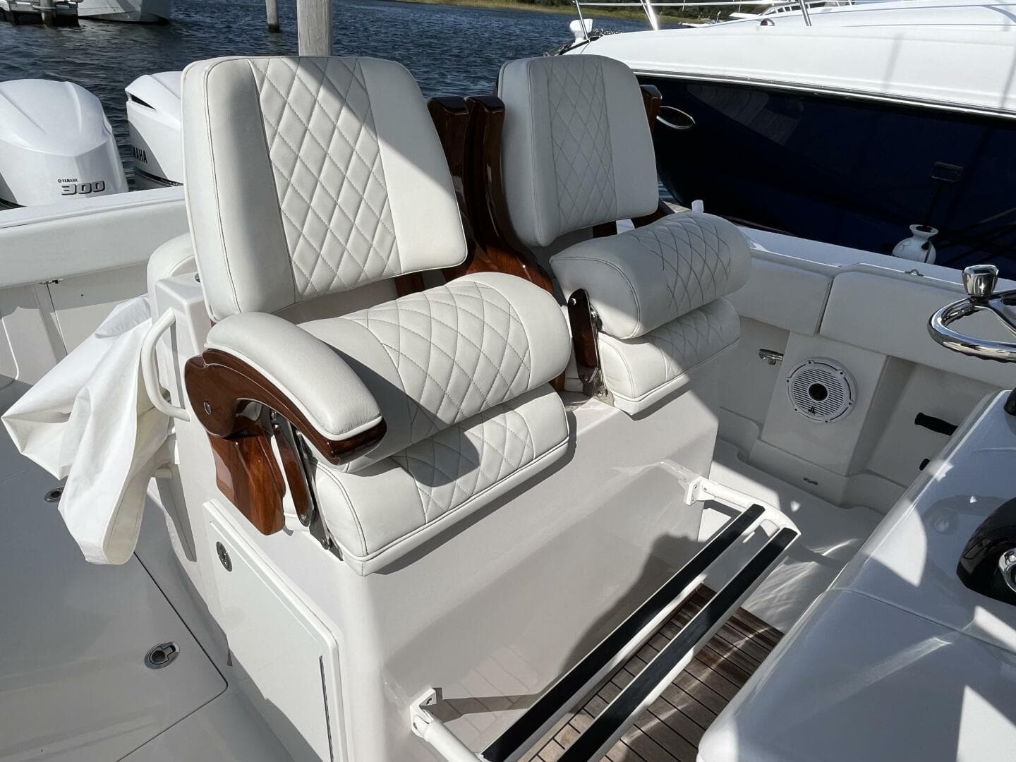 2020 Jupiter 34 C/c — photo 19