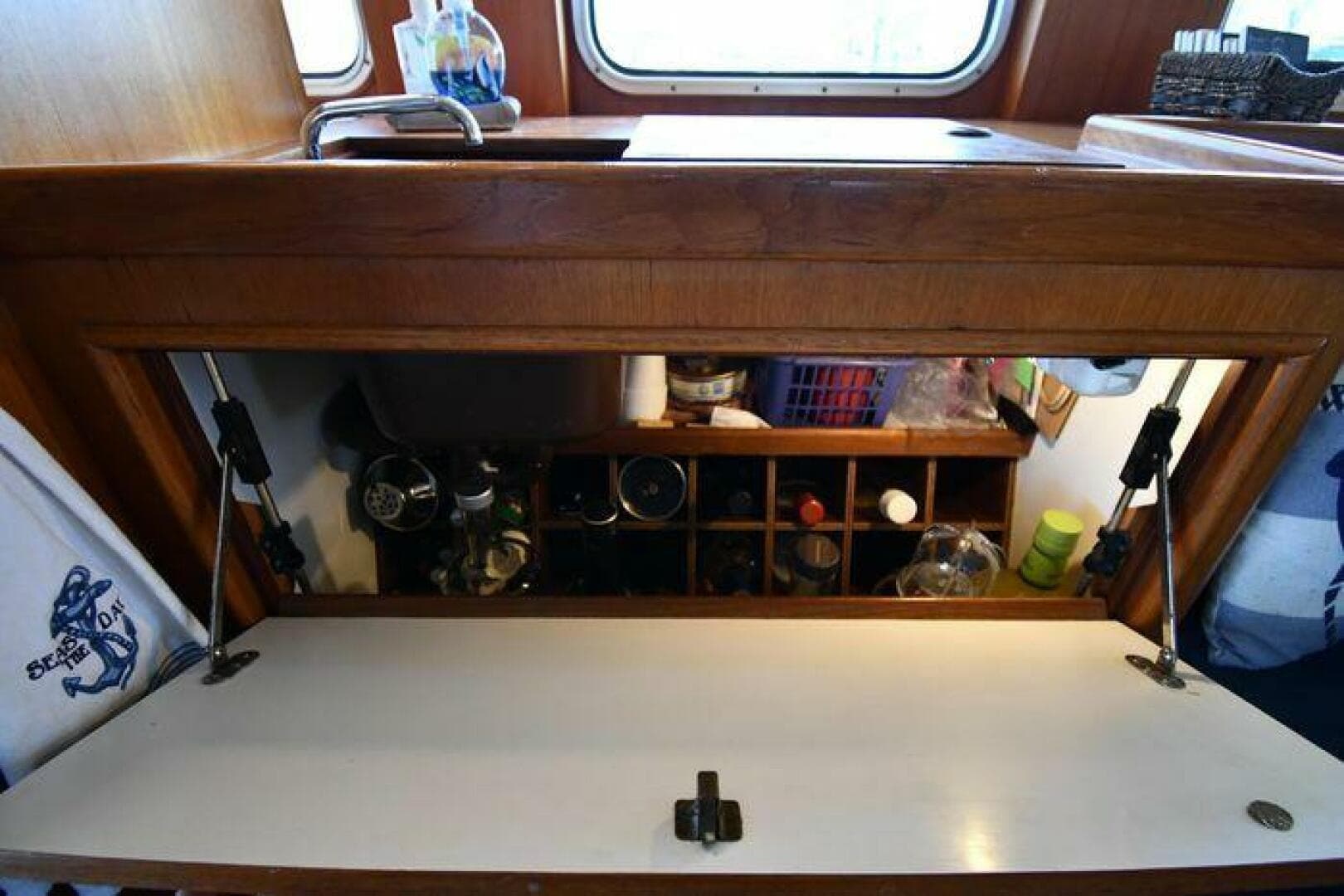 1986 Lowland 64 Pilot House Long Range — photo 191