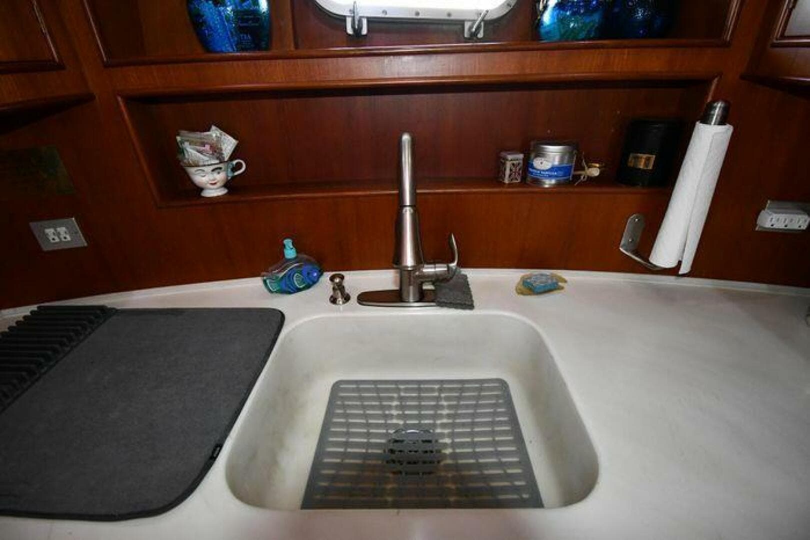 1986 Lowland 64 Pilot House Long Range — photo 113