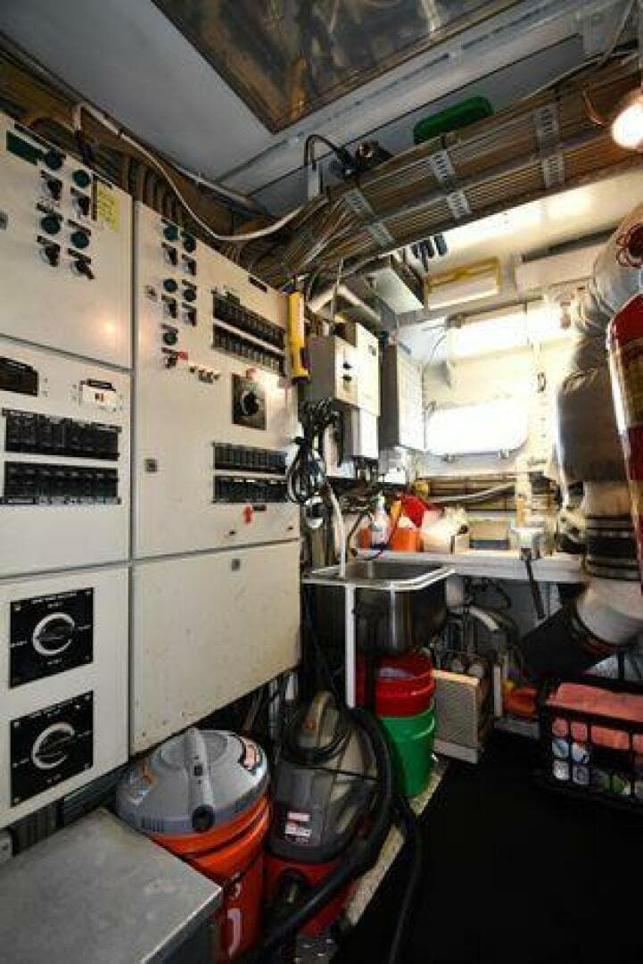 1986 Lowland 64 Pilot House Long Range — photo 168