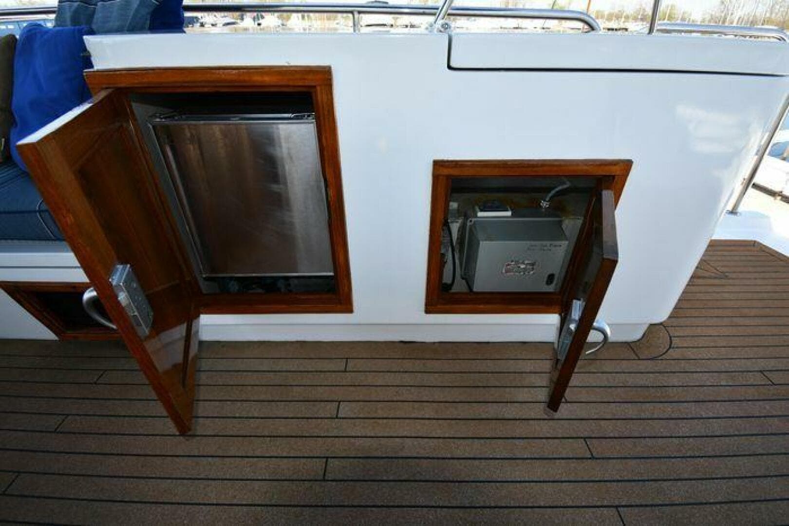 1986 Lowland 64 Pilot House Long Range — photo 55