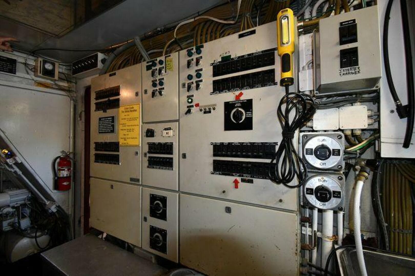 1986 Lowland 64 Pilot House Long Range — photo 179