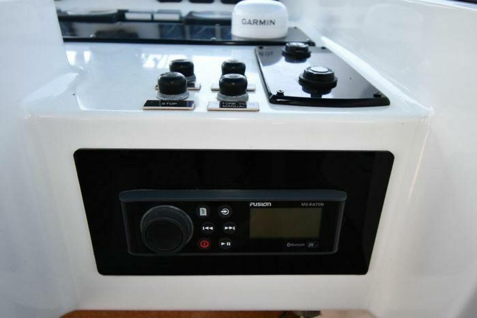 1986 Lowland 64 Pilot House Long Range — photo 44