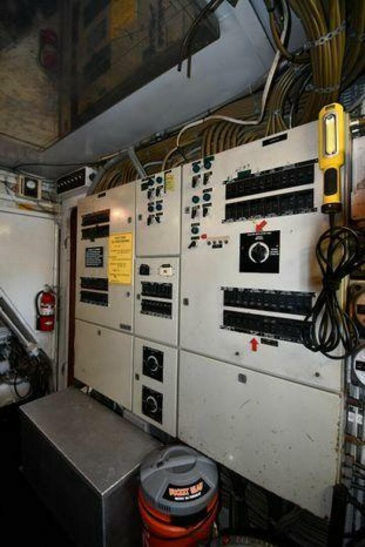 1986 Lowland 64 Pilot House Long Range — photo 187