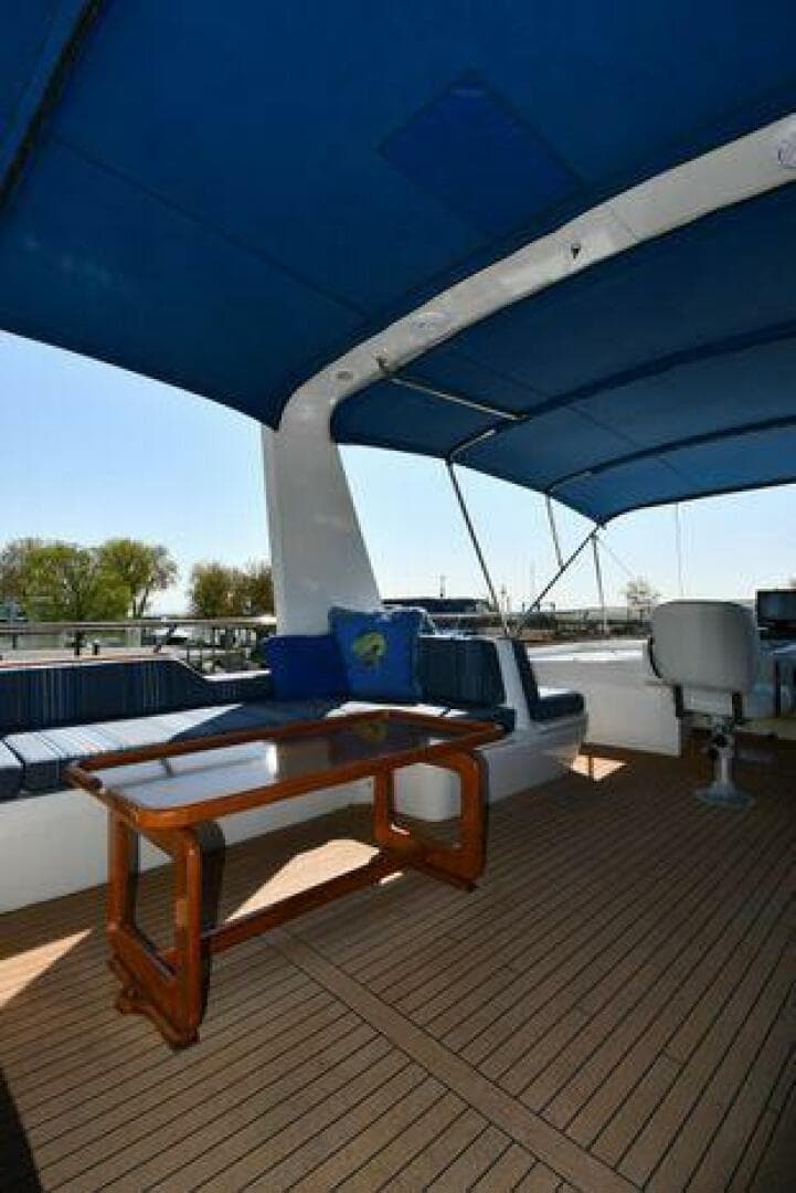 1986 Lowland 64 Pilot House Long Range — photo 50