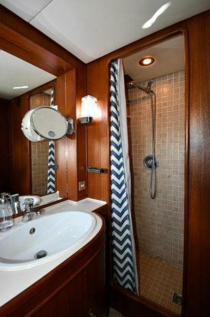 1986 Lowland 64 Pilot House Long Range — photo 149