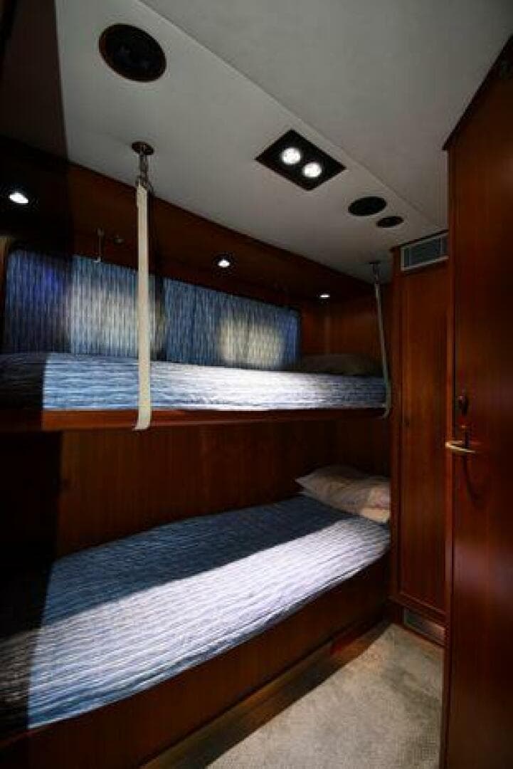 1986 Lowland 64 Pilot House Long Range — photo 130