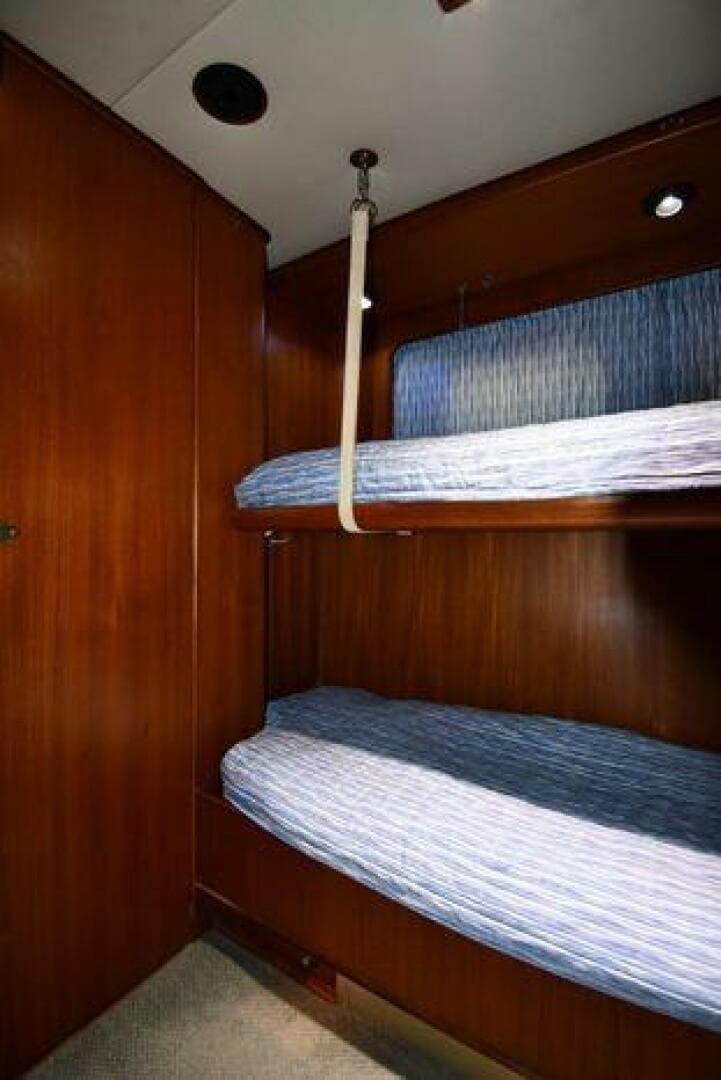 1986 Lowland 64 Pilot House Long Range — photo 131