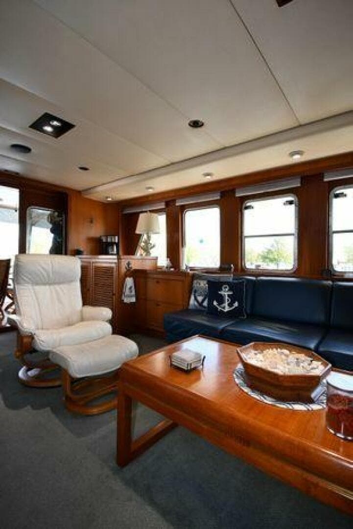 1986 Lowland 64 Pilot House Long Range — photo 98