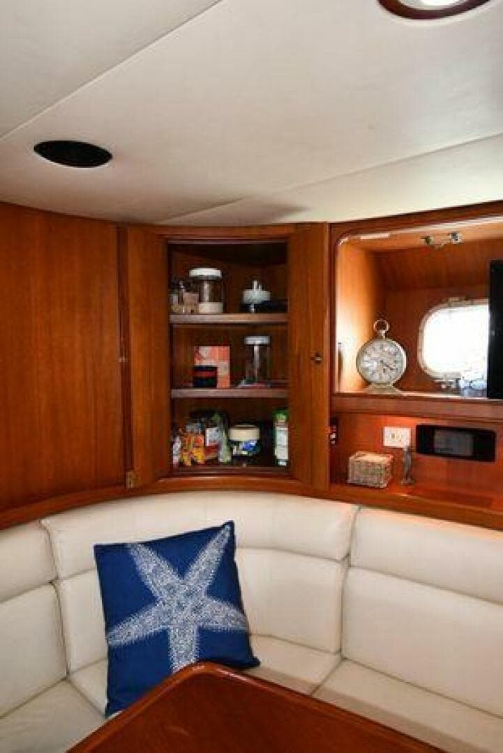 1986 Lowland 64 Pilot House Long Range — photo 107