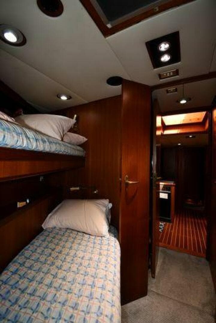 1986 Lowland 64 Pilot House Long Range — photo 120