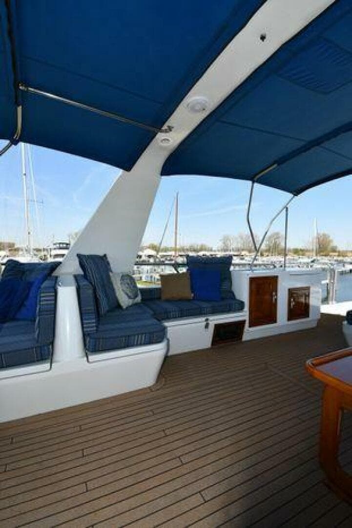 1986 Lowland 64 Pilot House Long Range — photo 51