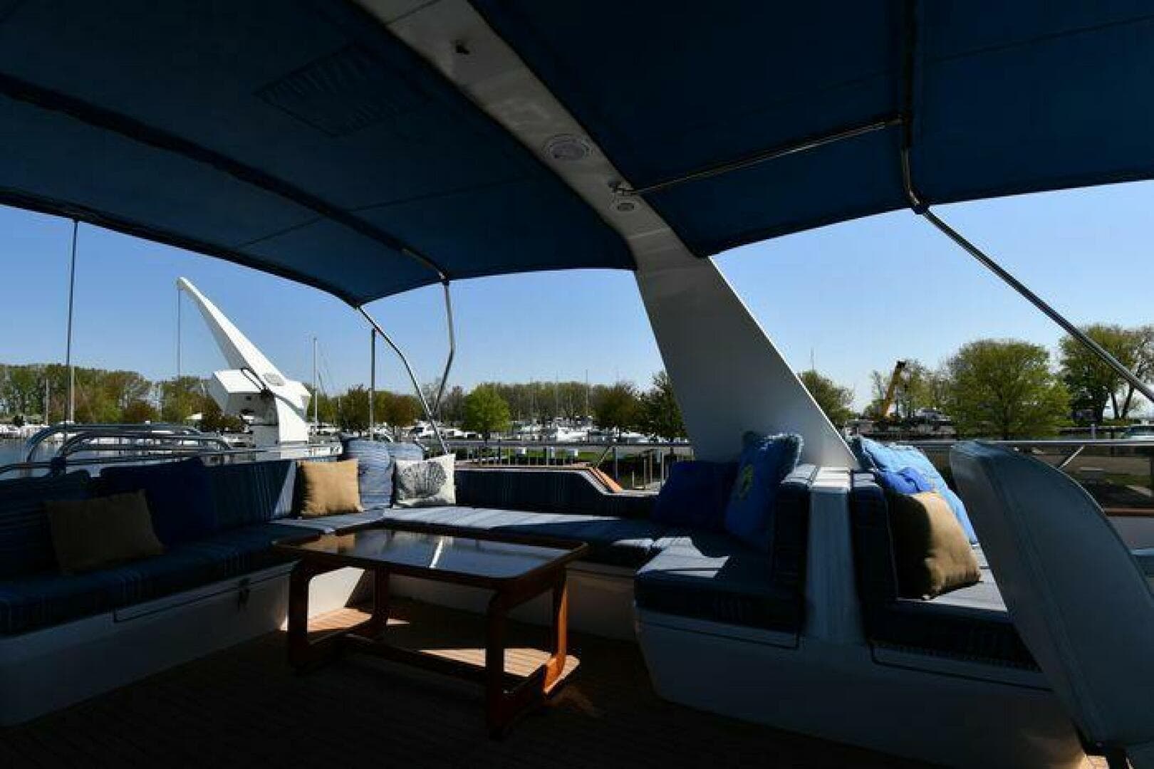 1986 Lowland 64 Pilot House Long Range — photo 53