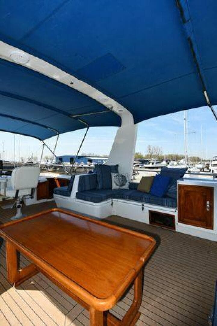 1986 Lowland 64 Pilot House Long Range — photo 48