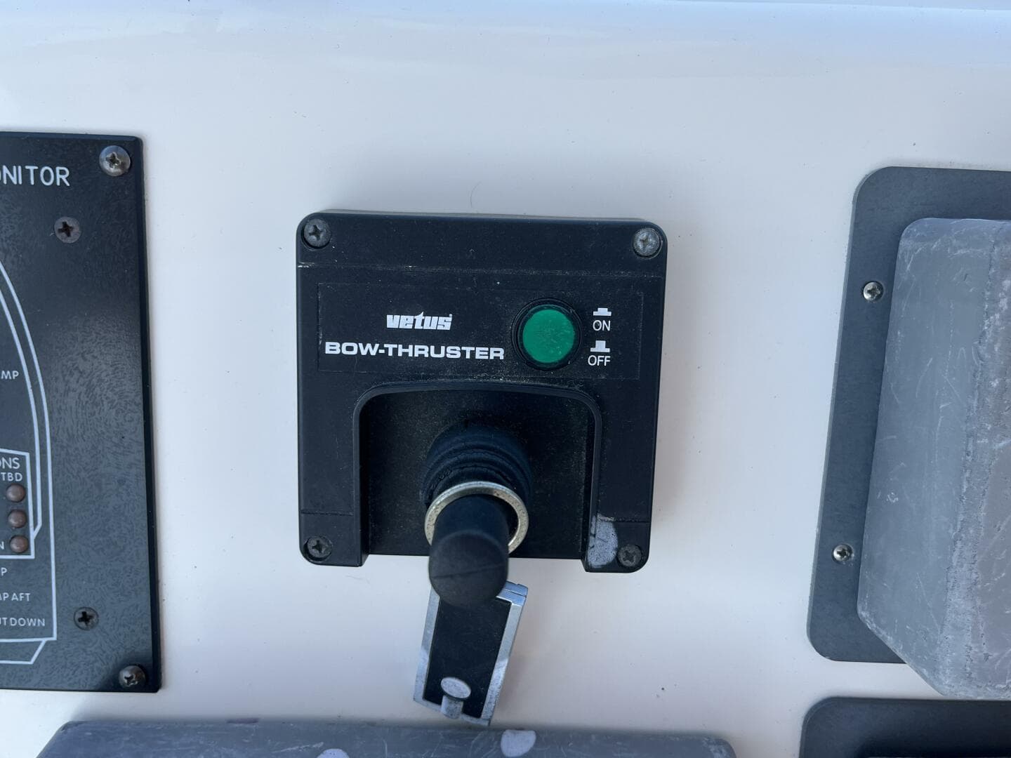 1997 Sea Ray 420 Aft Cabin — photo 42