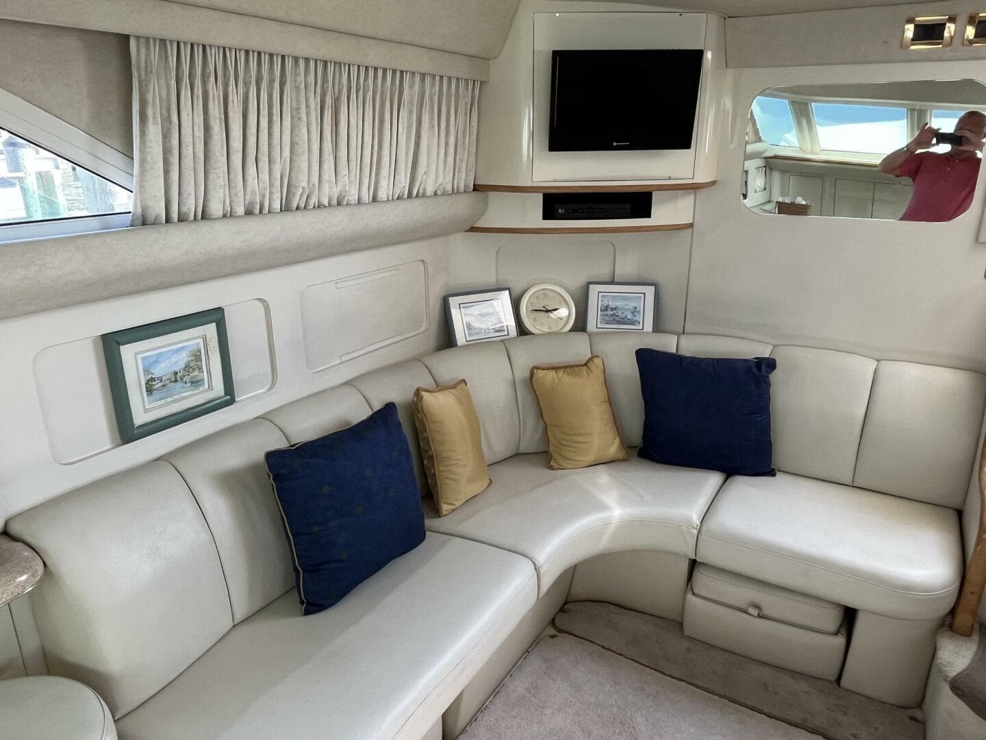 1997 Sea Ray 420 Aft Cabin — photo 61