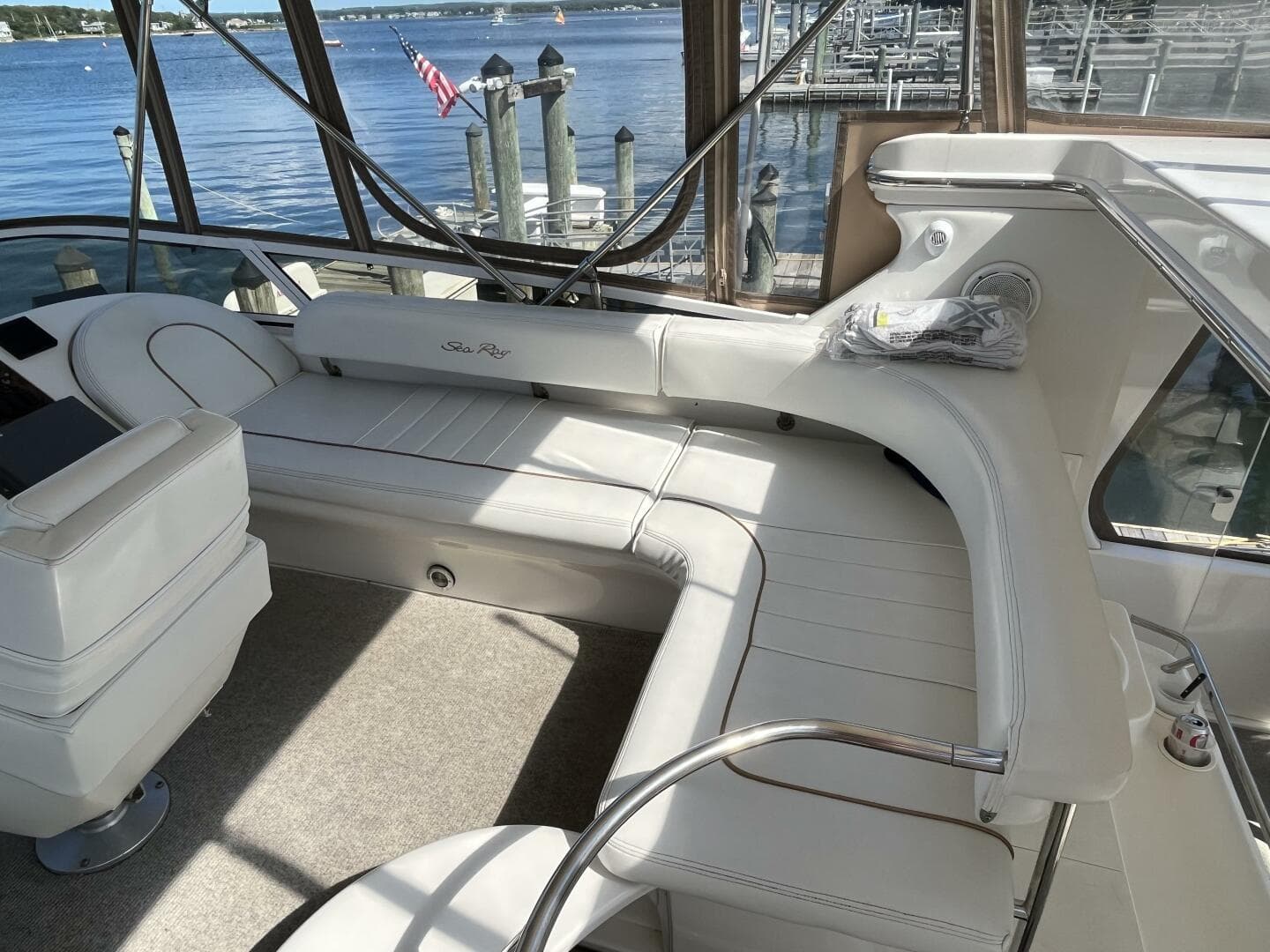 1997 Sea Ray 420 Aft Cabin — photo 47