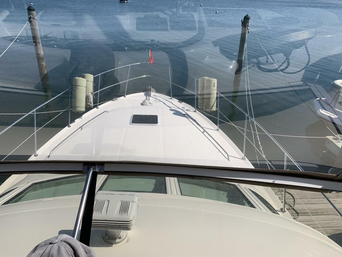 1997 Sea Ray 420 Aft Cabin — photo 16