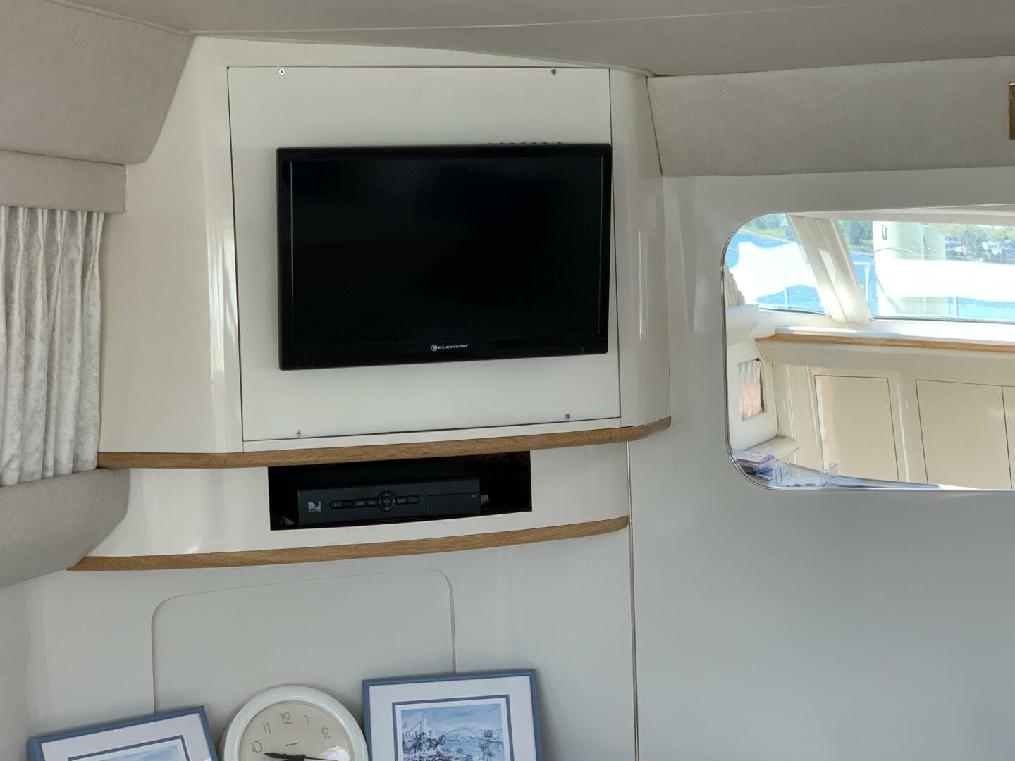 1997 Sea Ray 420 Aft Cabin — photo 62