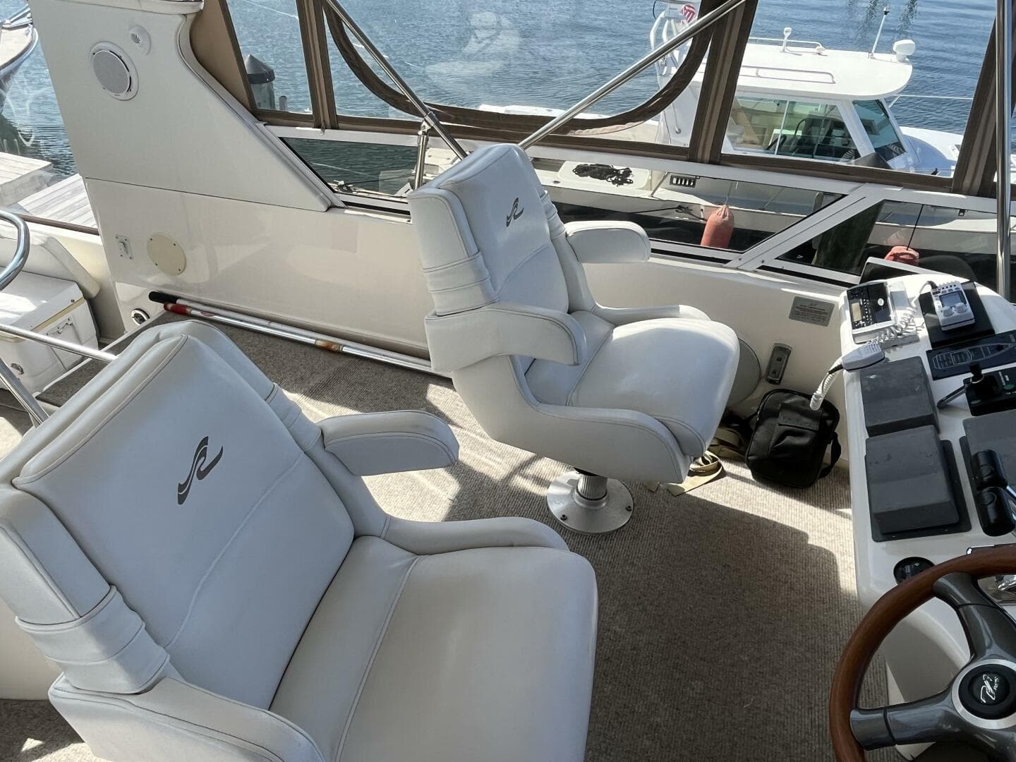 1997 Sea Ray 420 Aft Cabin — photo 30