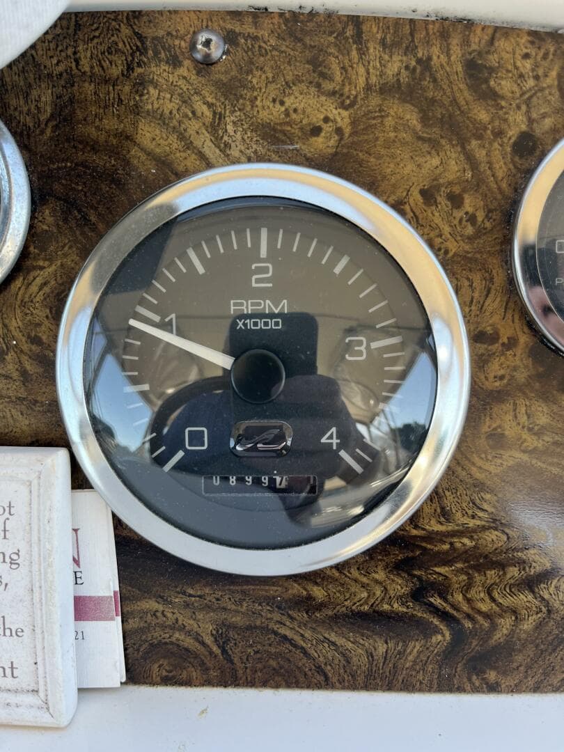 1997 Sea Ray 420 Aft Cabin — photo 40