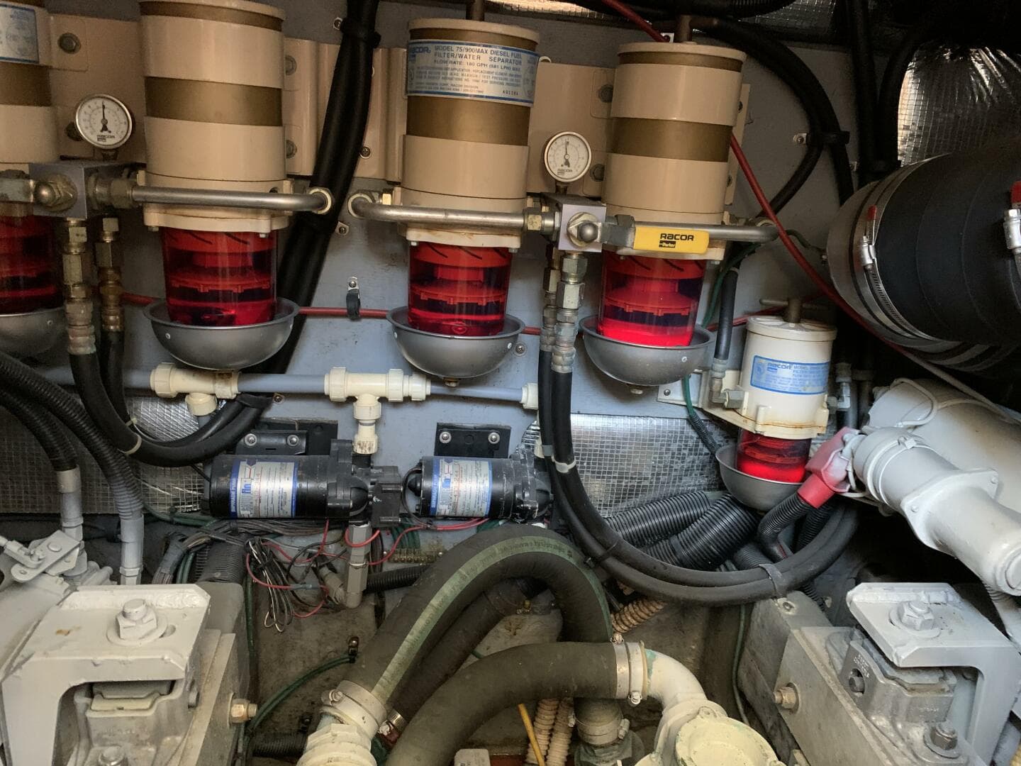 1997 Sea Ray 420 Aft Cabin — photo 116