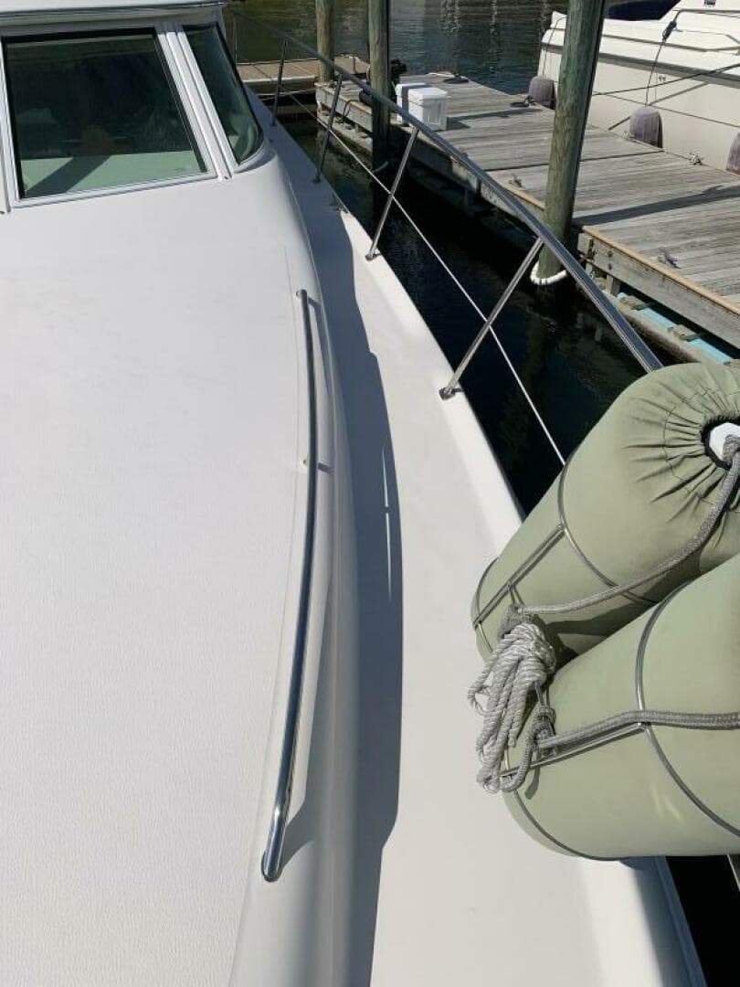 1997 Sea Ray 420 Aft Cabin — photo 20