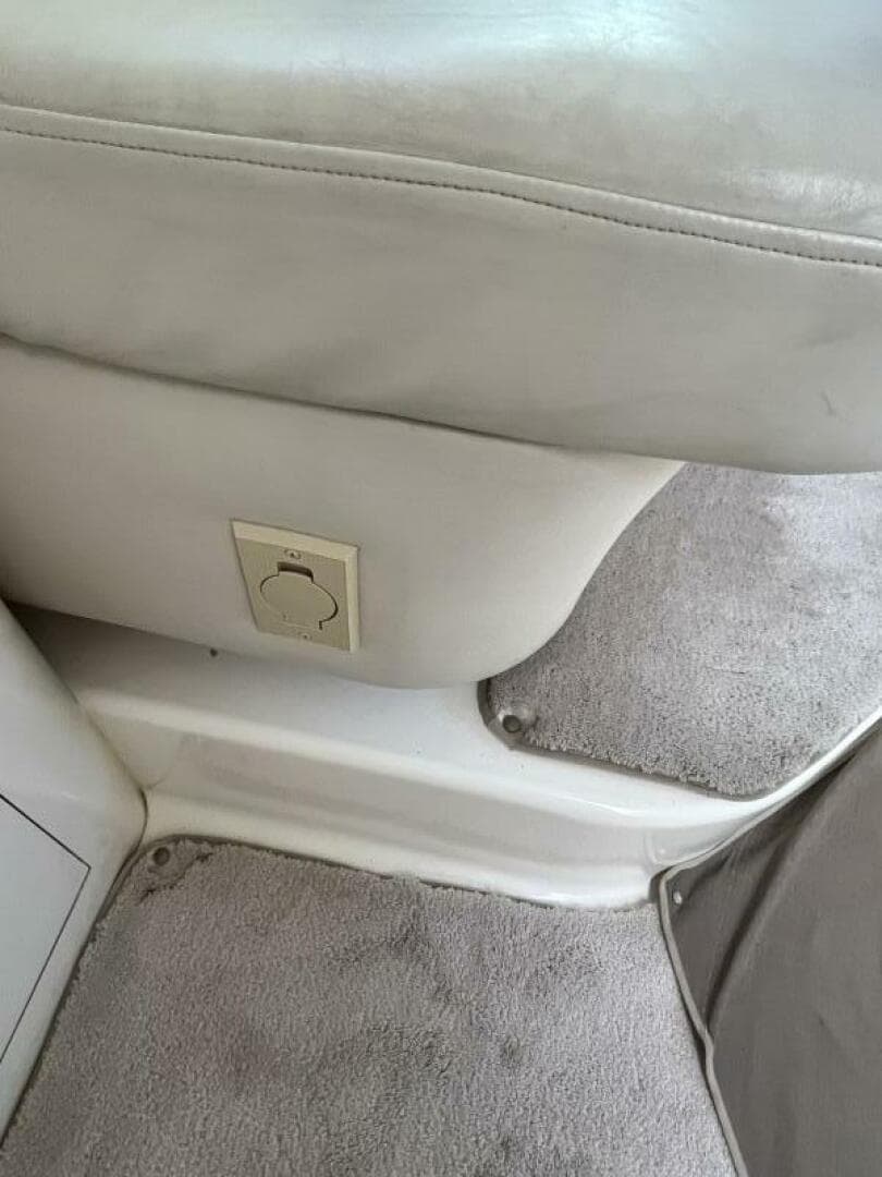 1997 Sea Ray 420 Aft Cabin — photo 69