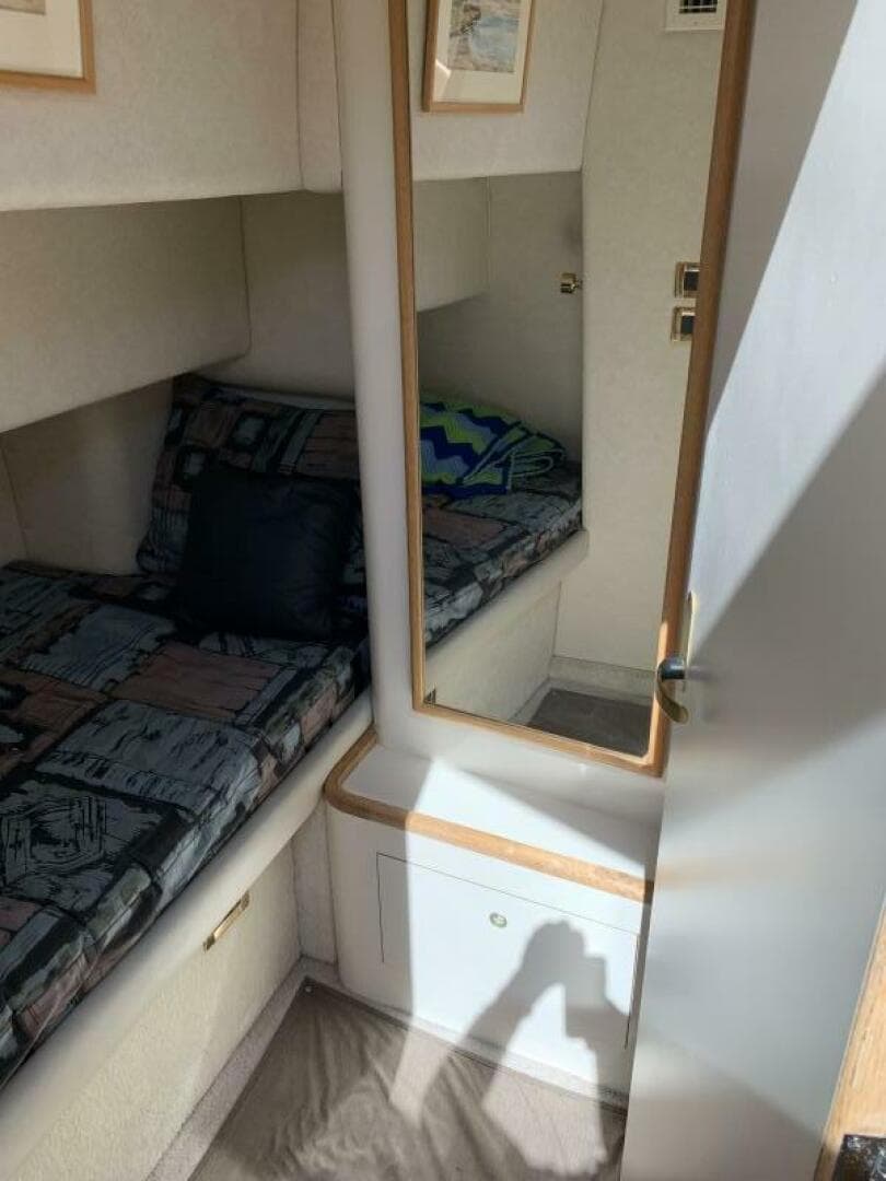 1997 Sea Ray 420 Aft Cabin — photo 100