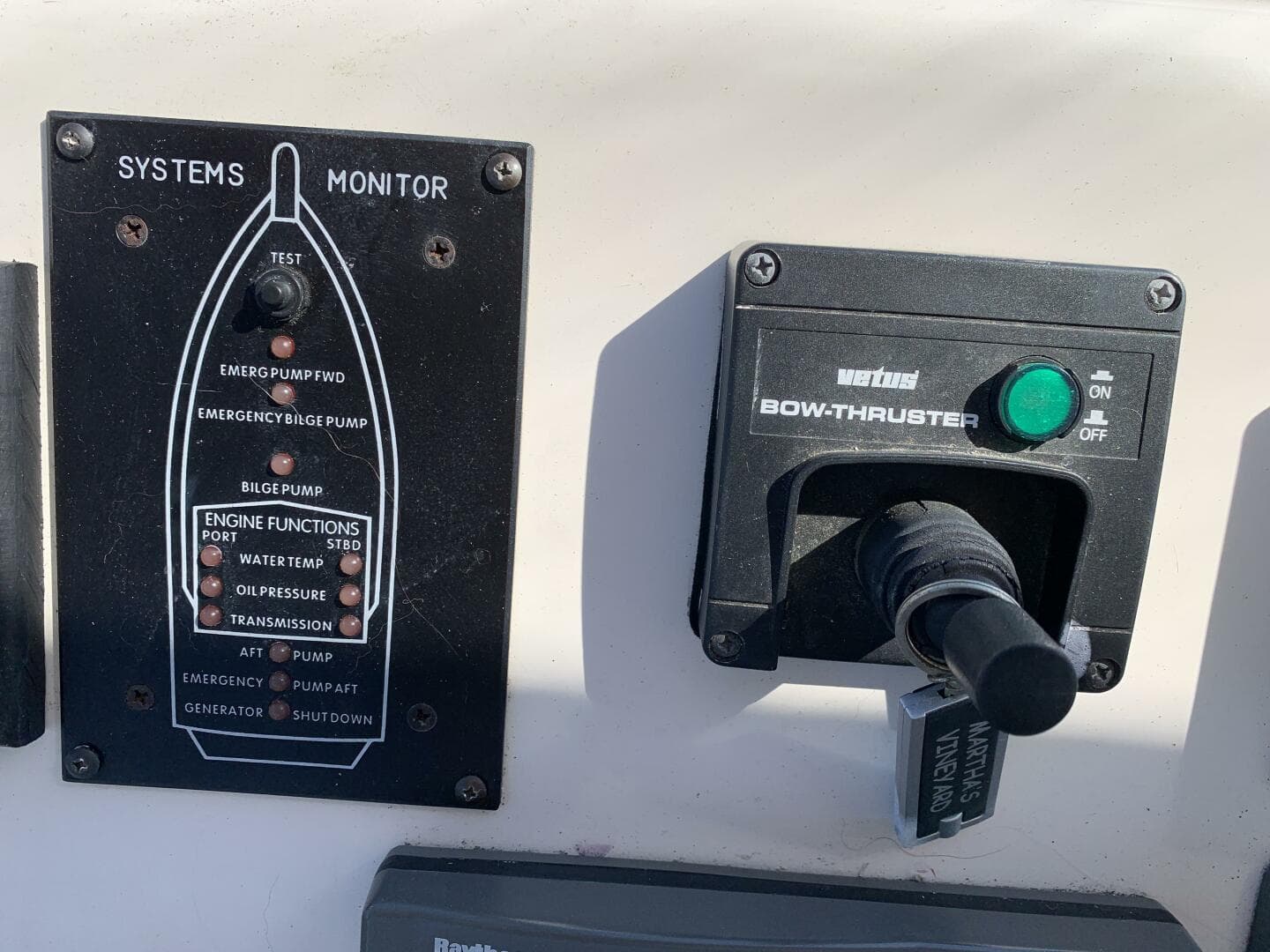 1997 Sea Ray 420 Aft Cabin — photo 41