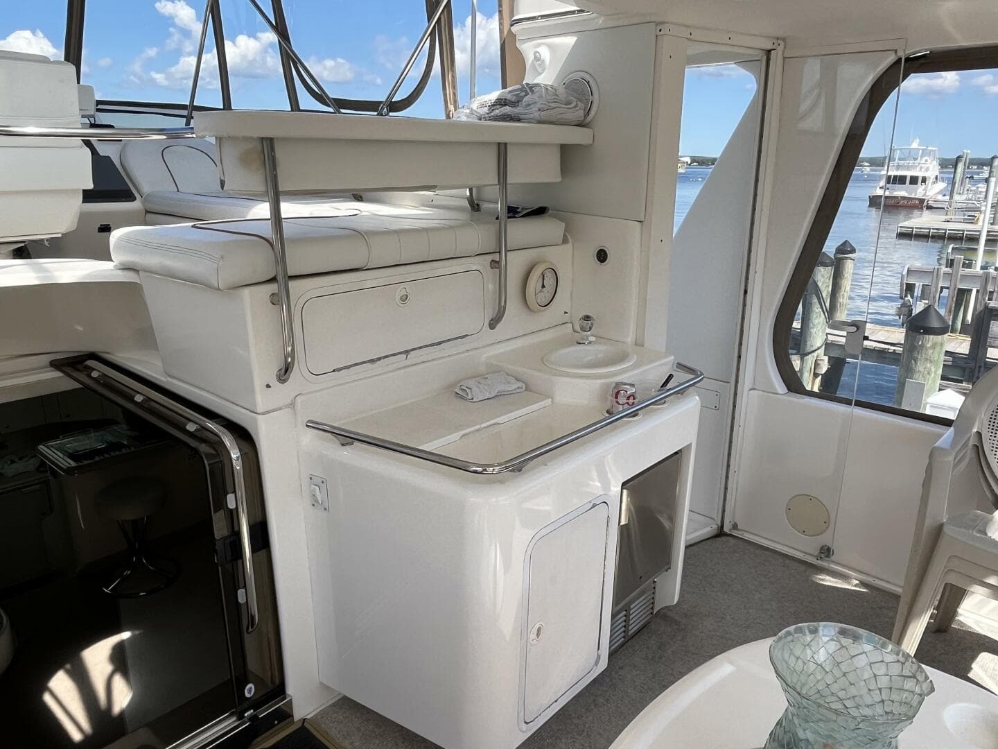 1997 Sea Ray 420 Aft Cabin — photo 49