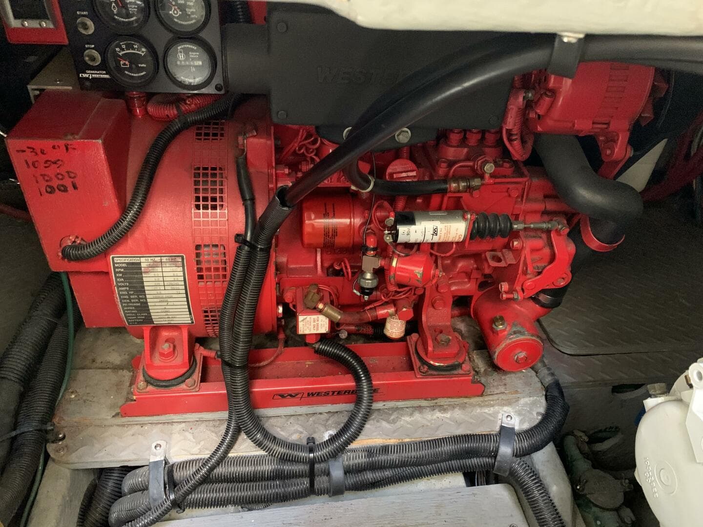 1997 Sea Ray 420 Aft Cabin — photo 120