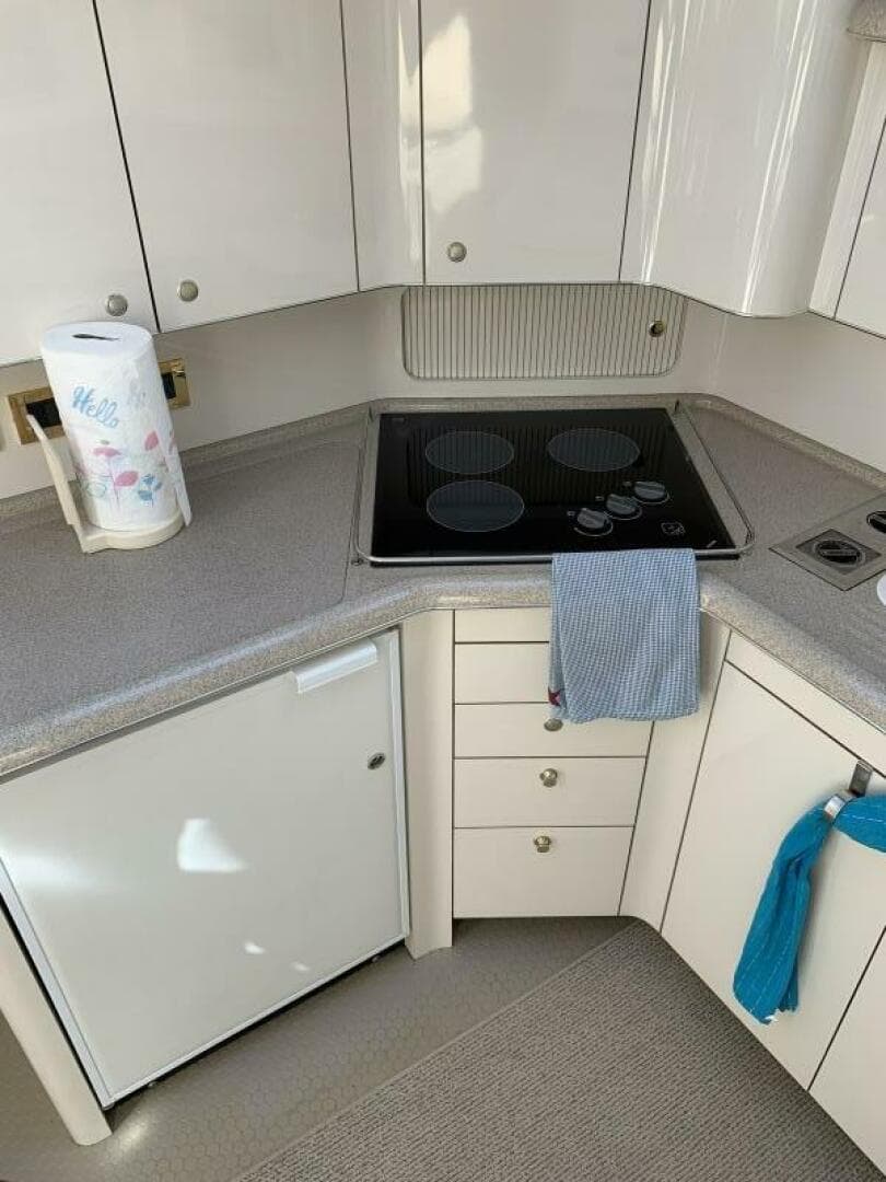 1997 Sea Ray 420 Aft Cabin — photo 74